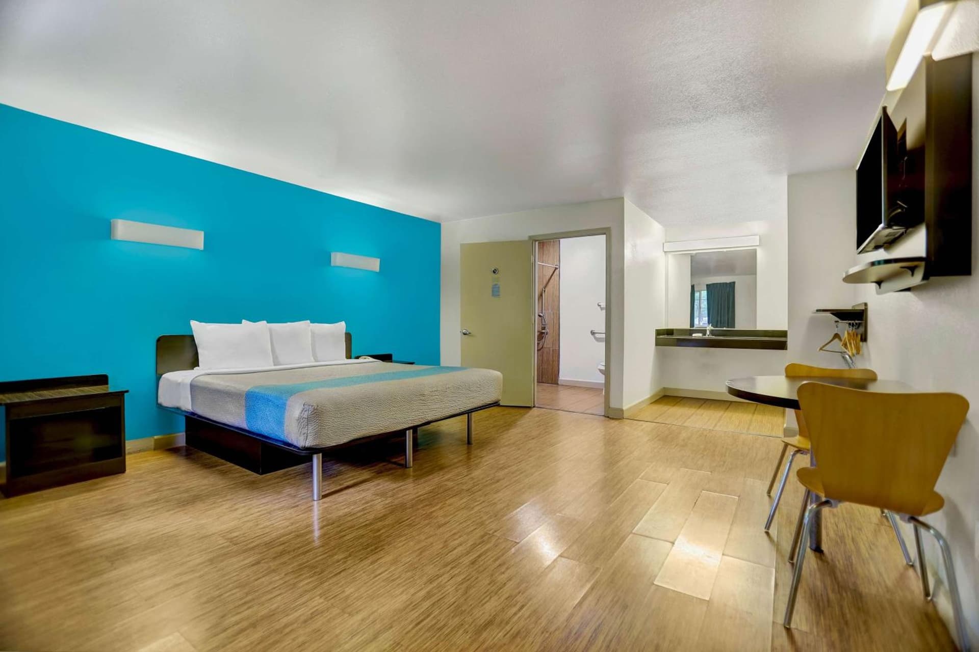 Motel 6-Anderson, CA - Redding Airport gallery photo in Anderson, CA — image 9