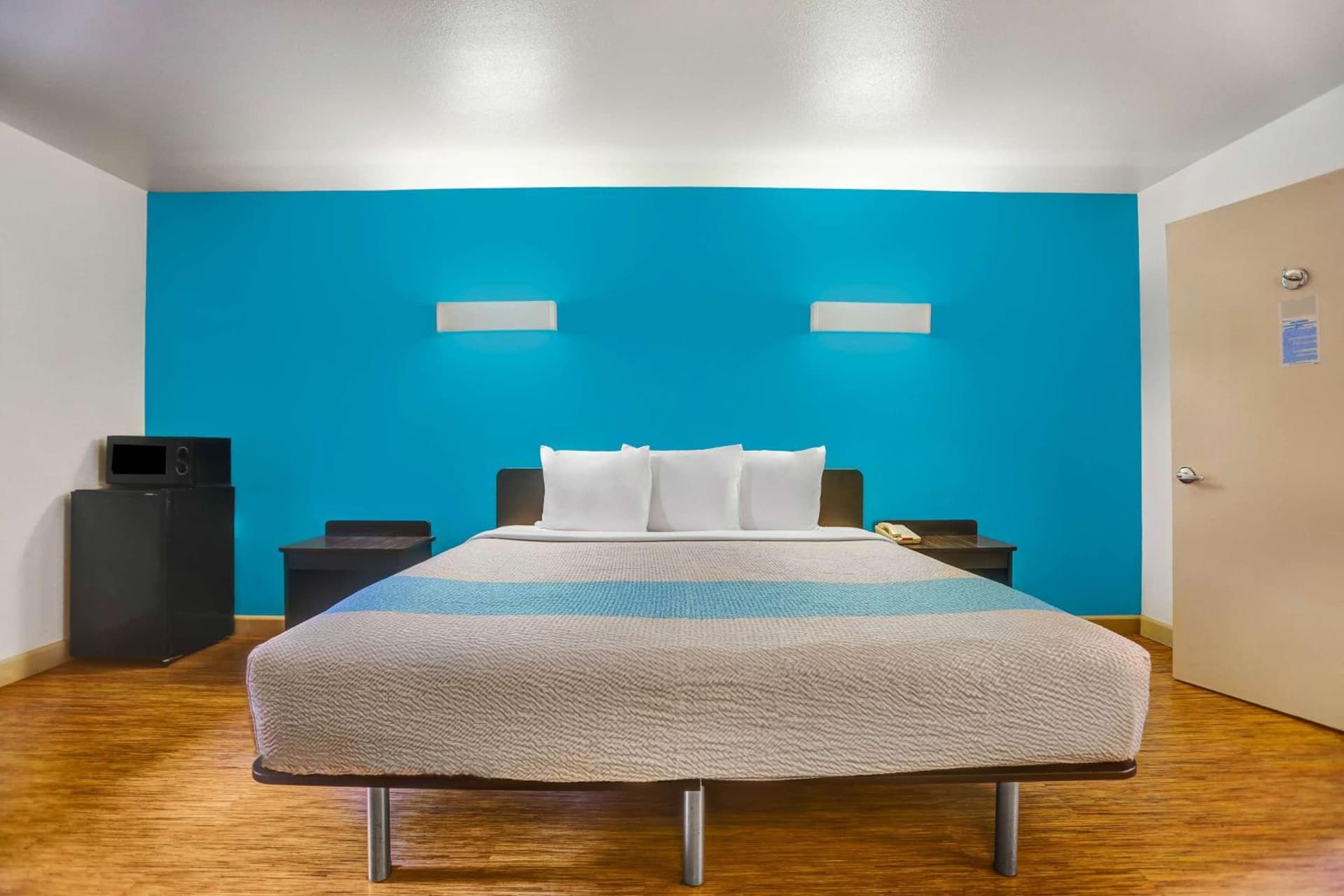 Motel 6-Anderson, CA - Redding Airport gallery photo in Anderson, CA — image 10