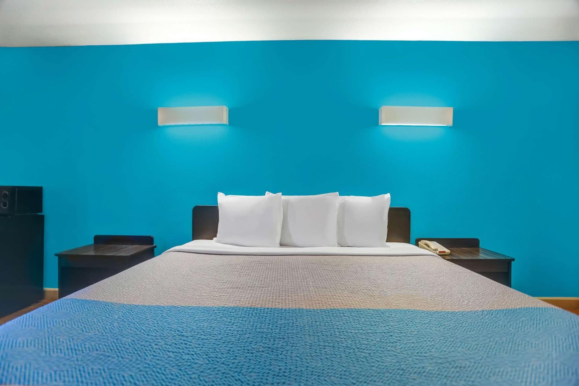 Motel 6-Anderson, CA - Redding Airport gallery photo in Anderson, CA — image 5