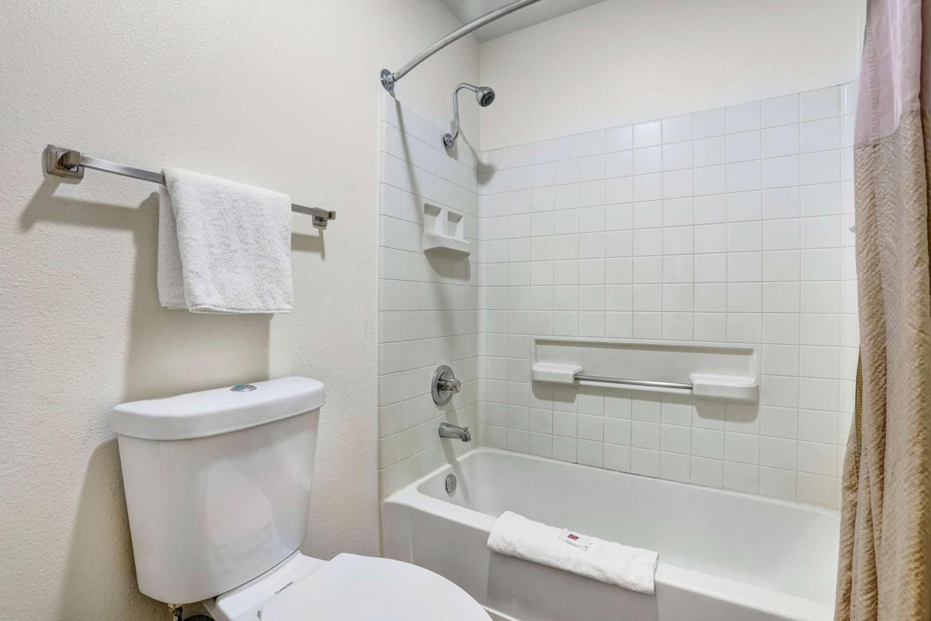 Motel 6-Anderson, CA - Redding Airport gallery photo in Anderson, CA — image 15