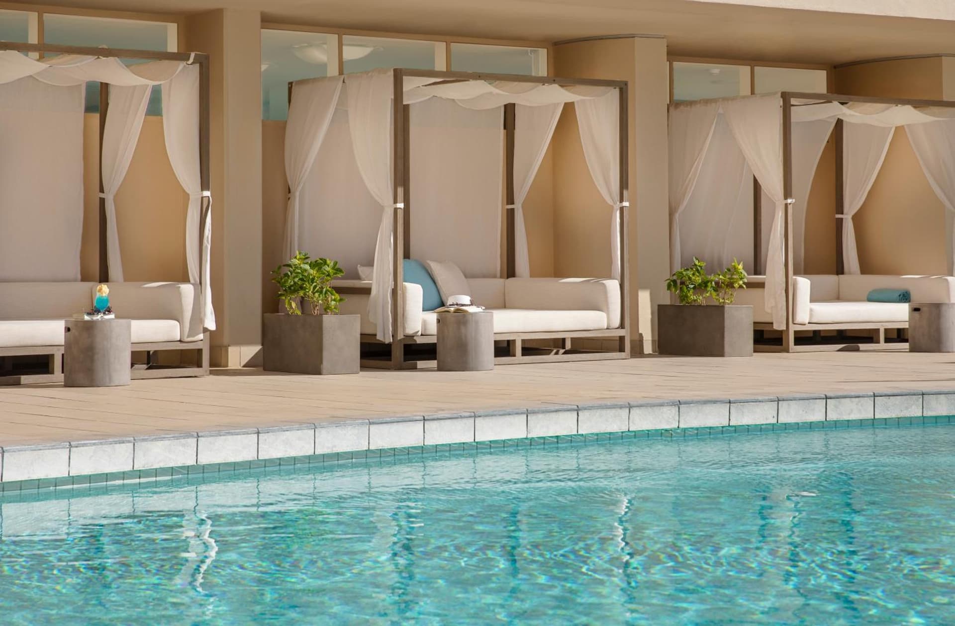 The Twin Fin Hotel gallery photo in Honolulu, HI — image 48