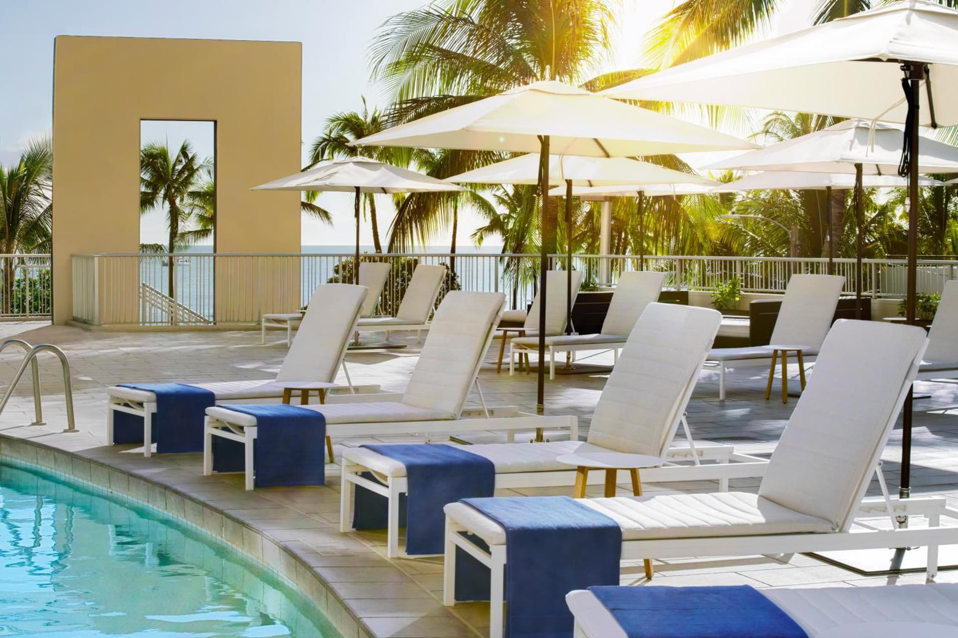 The Twin Fin Hotel gallery photo in Honolulu, HI — image 29