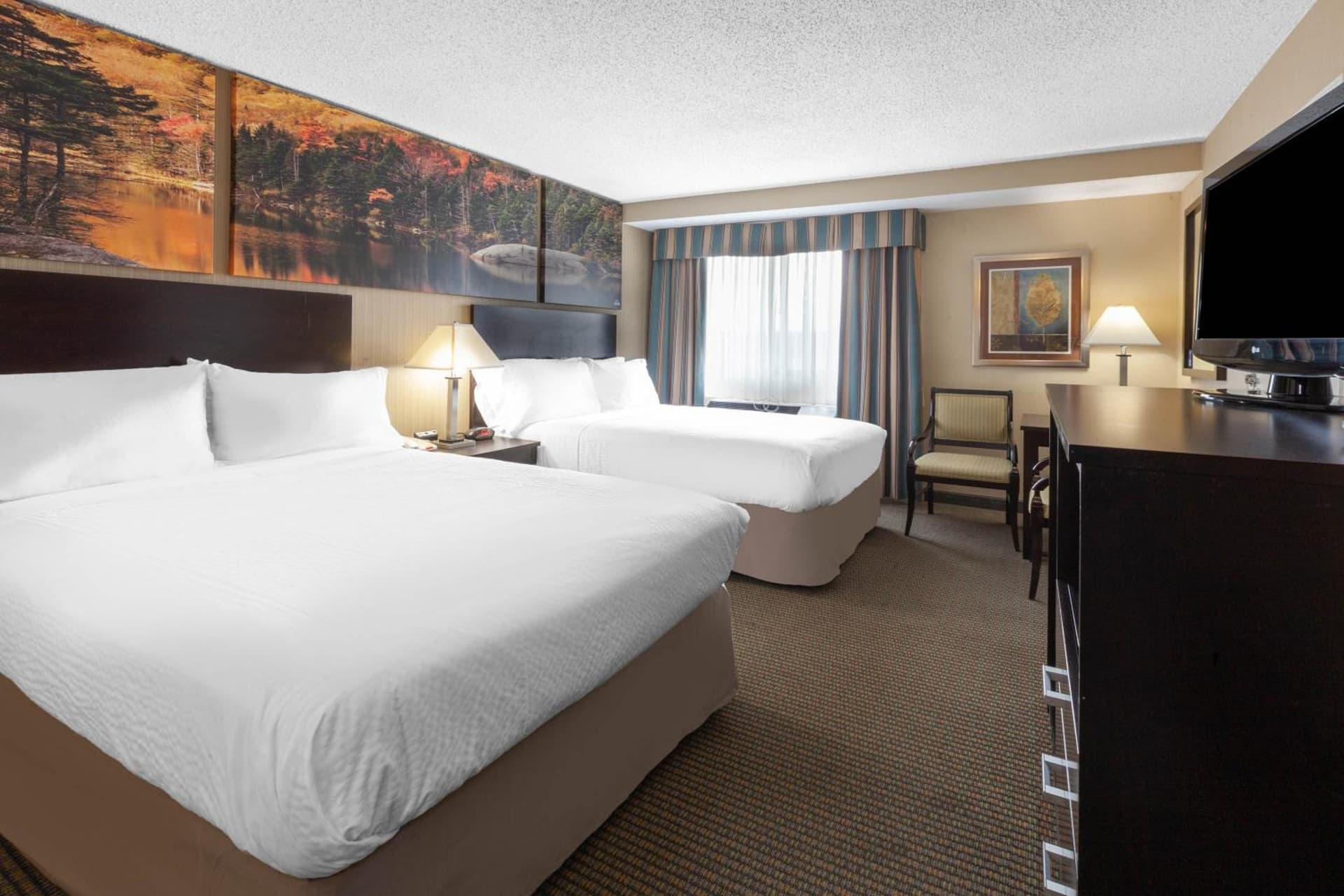Days Inn by Wyndham Plattsburgh interior in Plattsburgh, NY — gallery photo 2