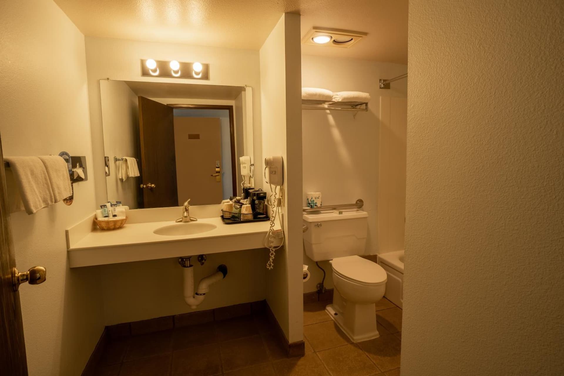 Clover Island Inn gallery photo in Kennewick, WA — image 59