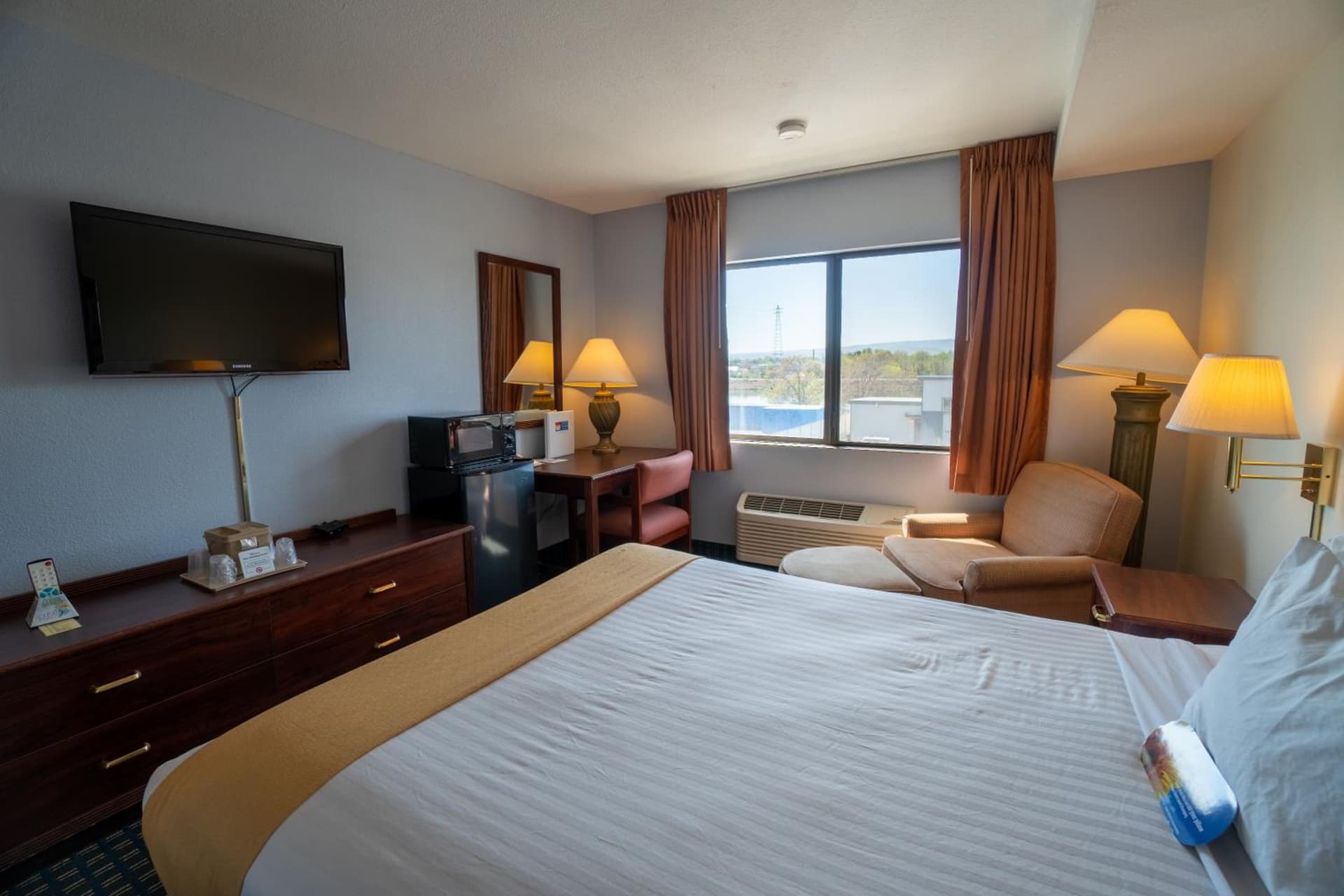 Clover Island Inn gallery photo in Kennewick, WA — image 35