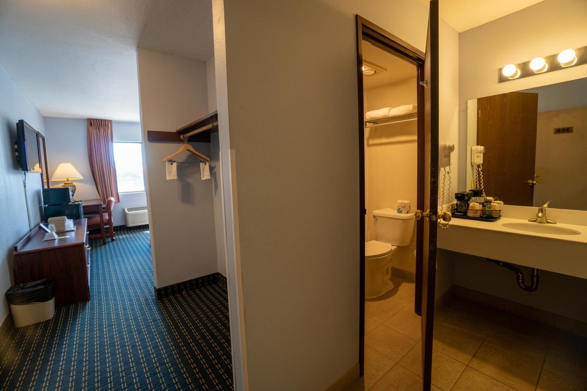 Clover Island Inn gallery photo in Kennewick, WA — image 31