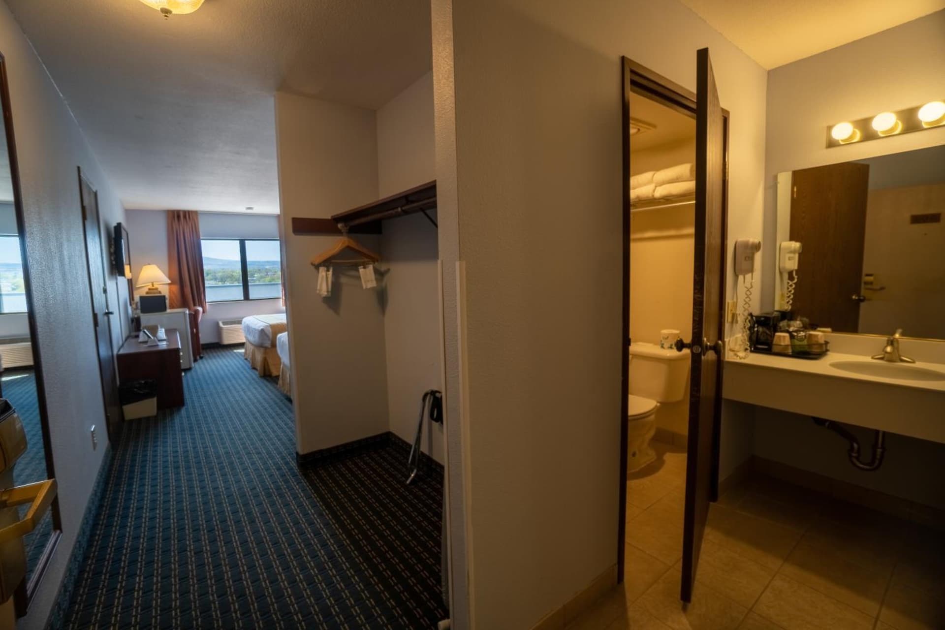 Clover Island Inn gallery photo in Kennewick, WA — image 45