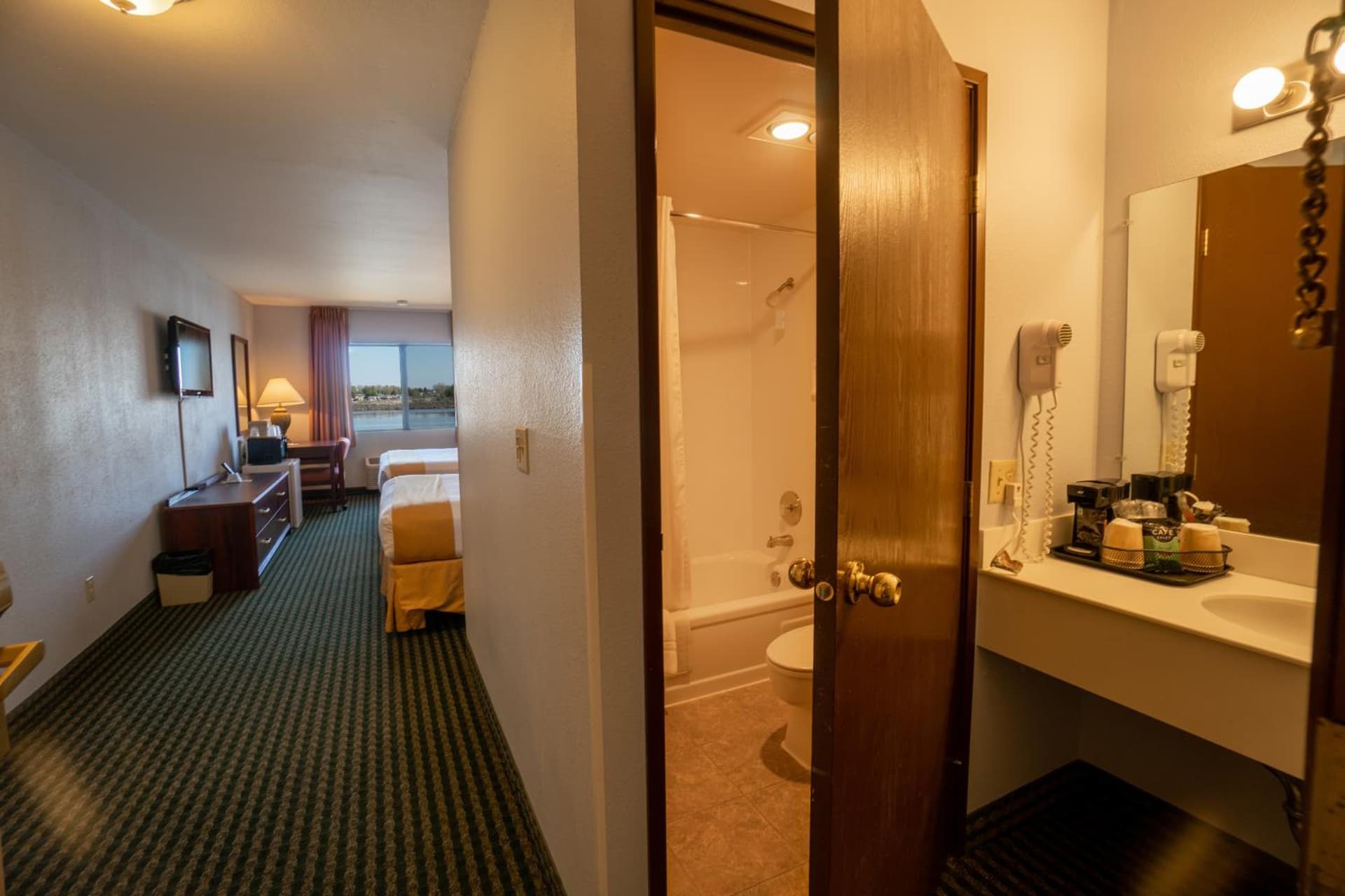 Clover Island Inn gallery photo in Kennewick, WA — image 30