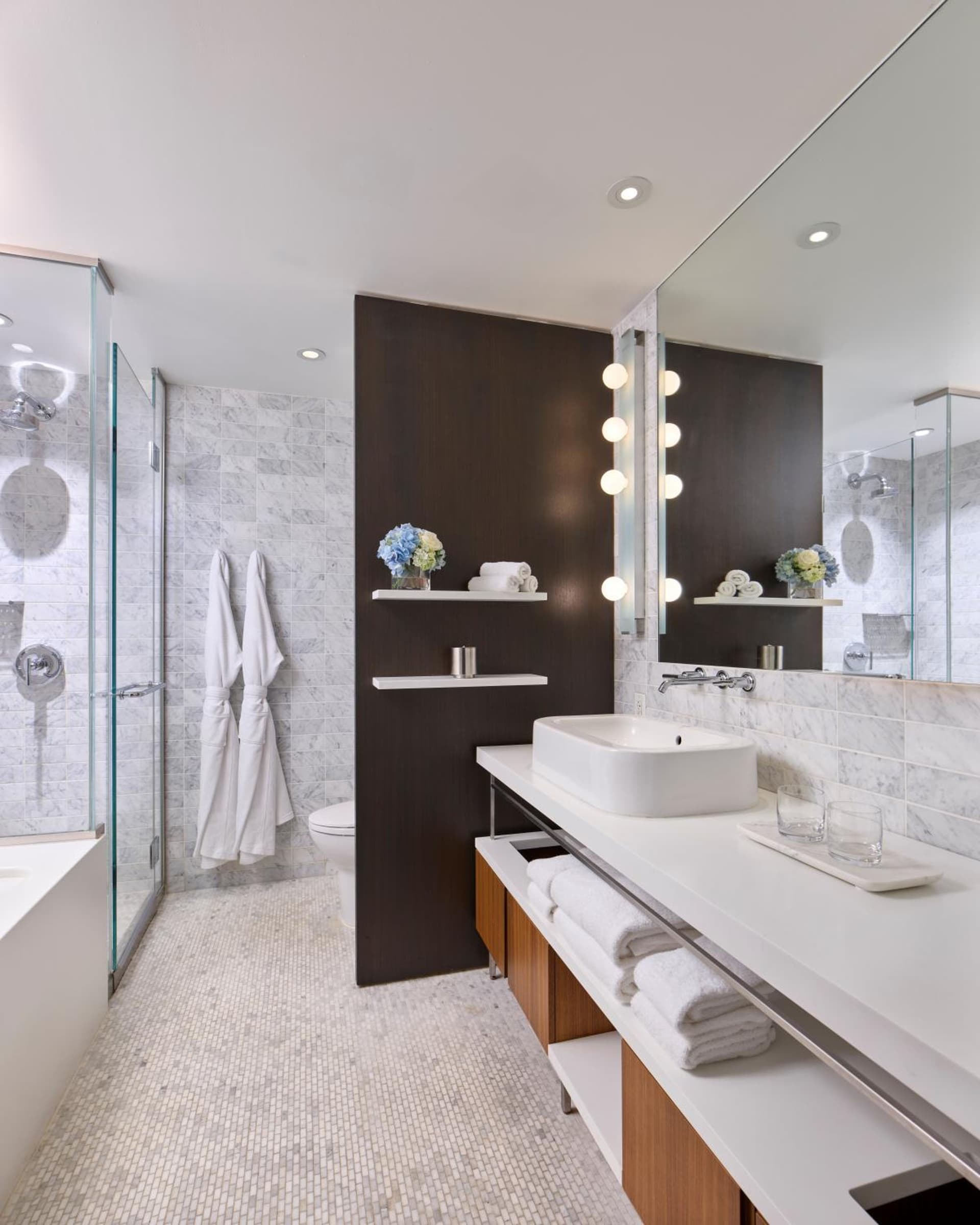 Smyth Tribeca gallery photo in New York, NY — image 32
