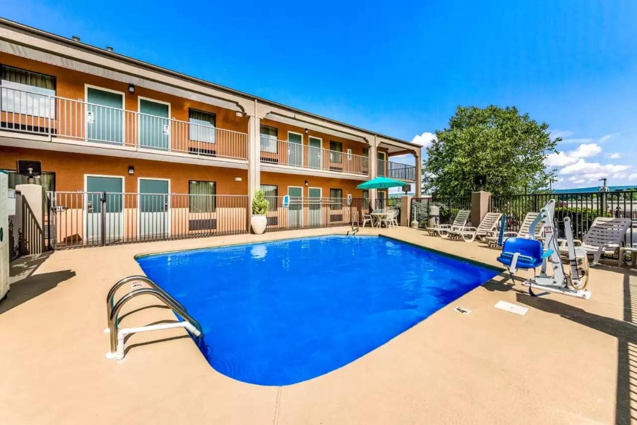 Quality Inn Johnson City near Downtown gallery photo in Johnson City, TN — image 9