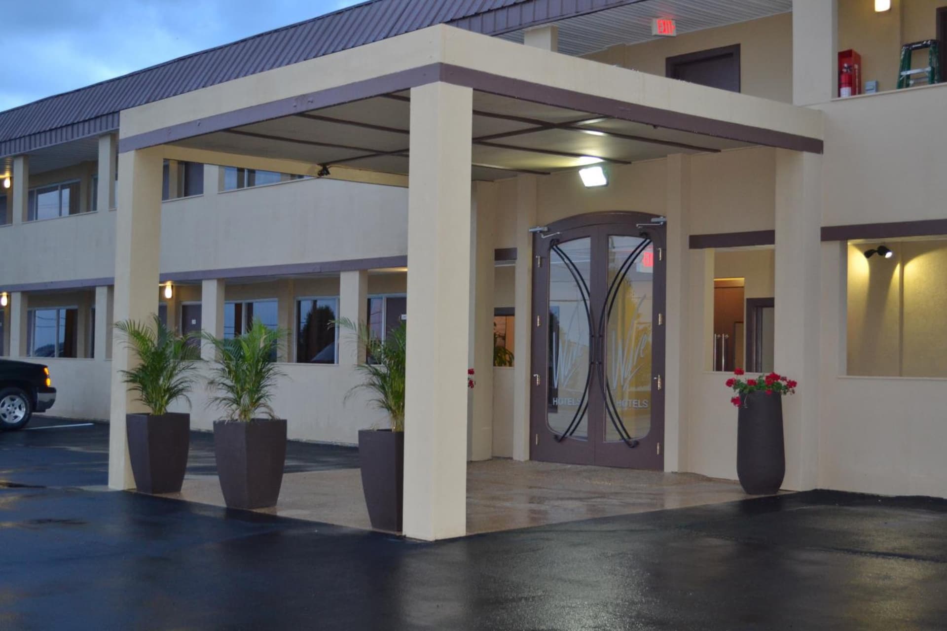 Motel 75 Monroe interior in Monroe, OH — gallery photo 2