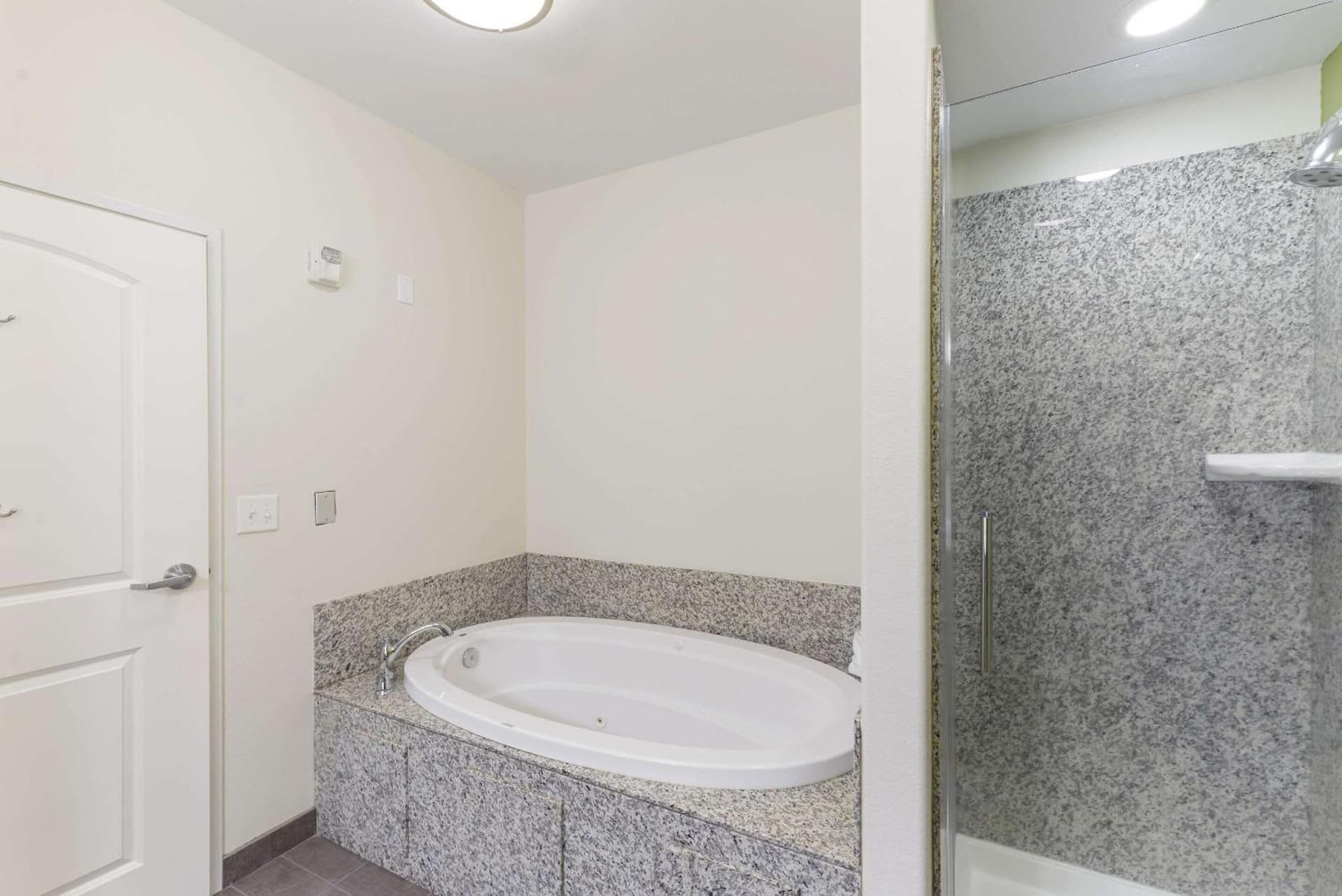 Sleep Inn & Suites Midland West gallery photo in Midland, TX — image 5