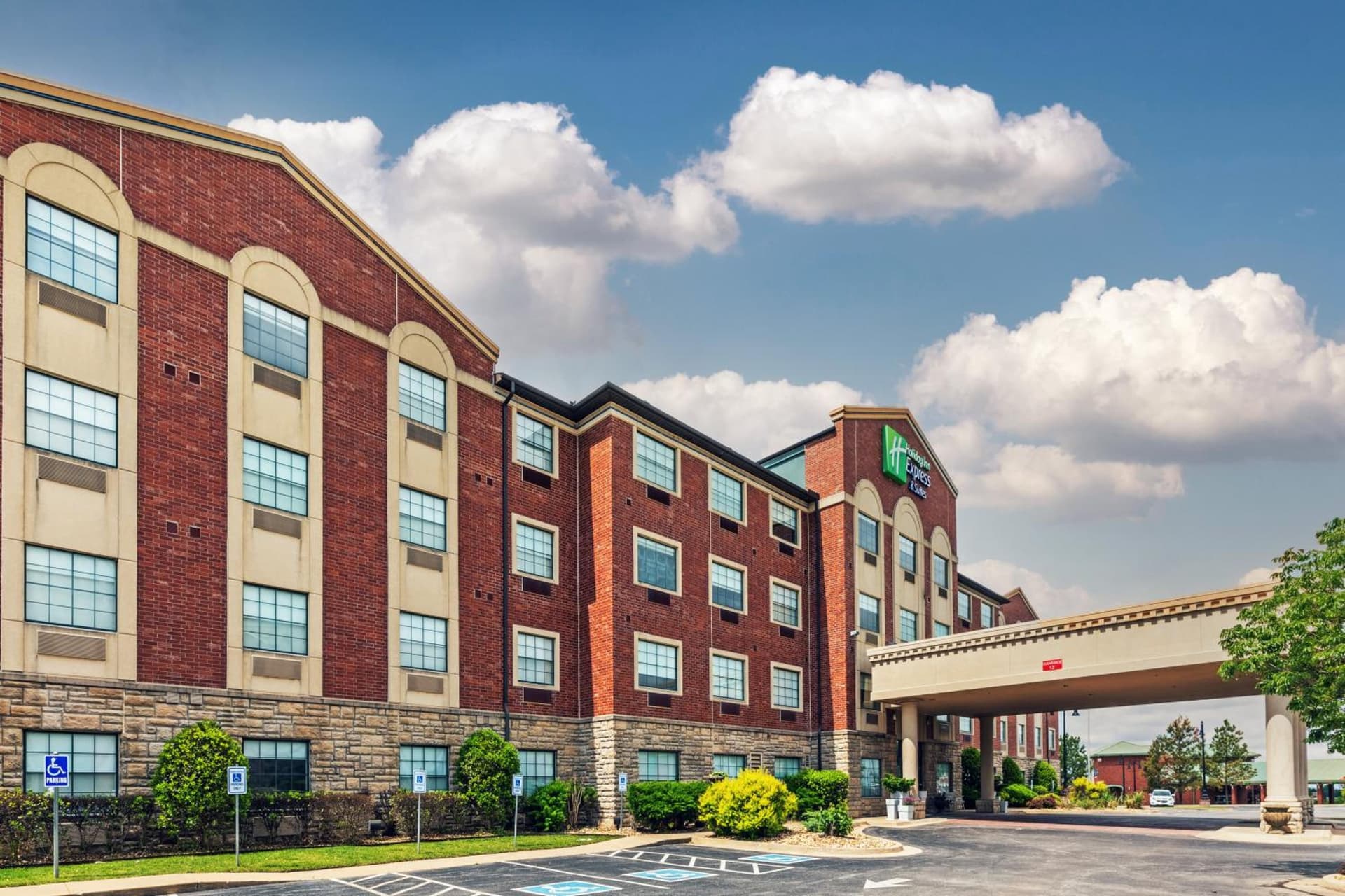 Holiday Inn Express & Suites Tulsa S Broken Arrow Hwy 51 by IHG featured exterior or lobby in Broken Arrow, OK — similar hotel