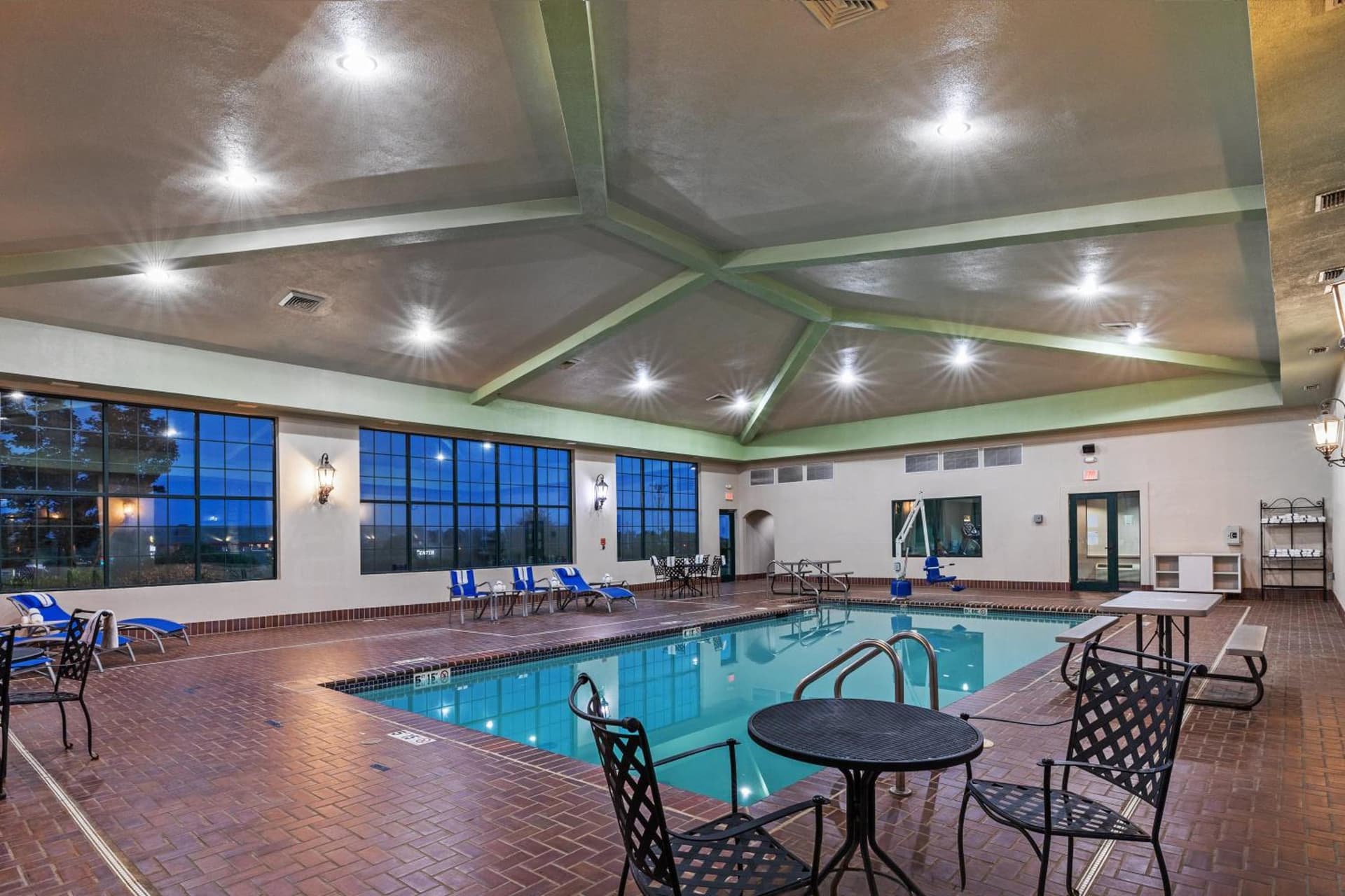 Holiday Inn Express & Suites Tulsa S Broken Arrow Hwy 51 by IHG gallery photo in Broken Arrow, OK — image 8