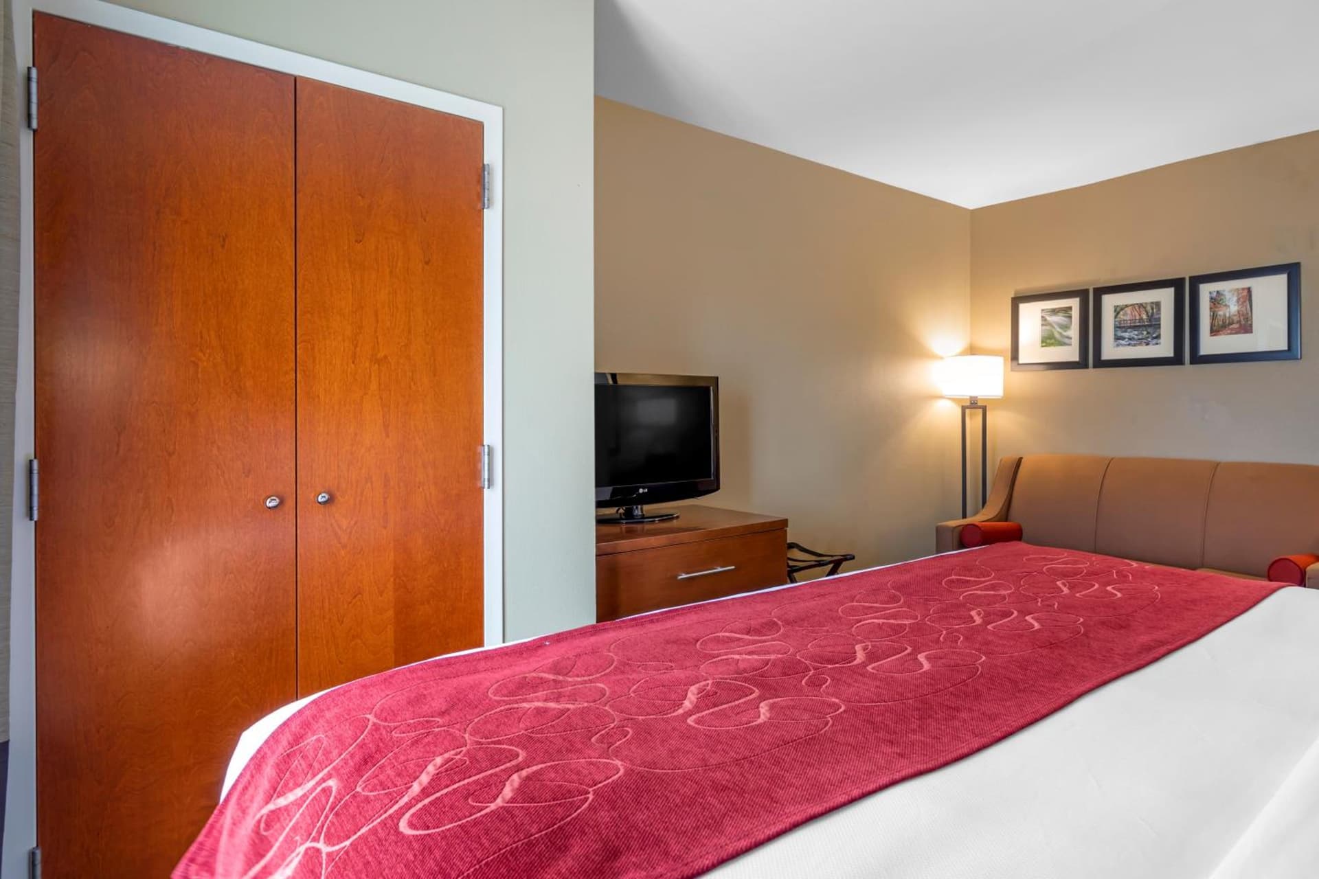 Comfort Suites Knoxville North gallery photo in Knoxville, TN — image 21