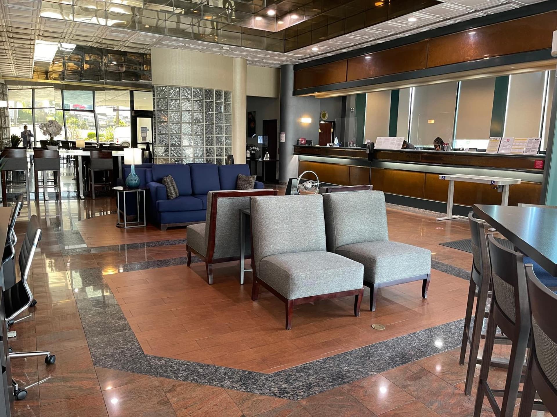Best Western Plus Suites Hotel - LAX Airport LA Stadium gallery photo in Inglewood, CA — image 23