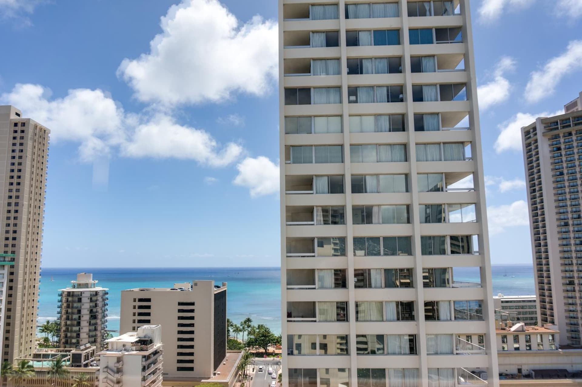 VIVE Hotel Waikiki gallery photo in Honolulu, HI — image 41