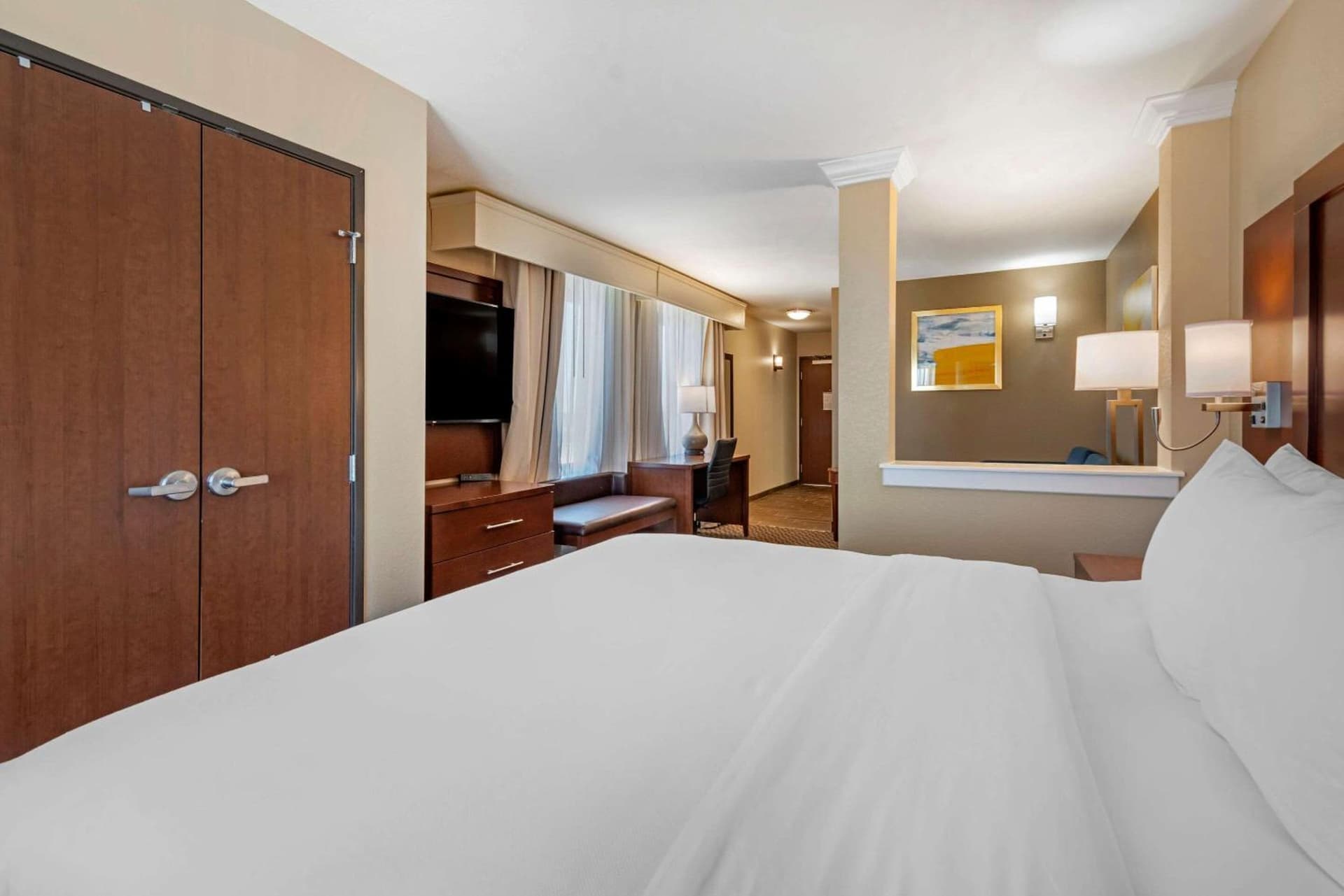 Comfort Suites Broomfield-Boulder-Interlocken interior in Broomfield, CO — gallery photo 2