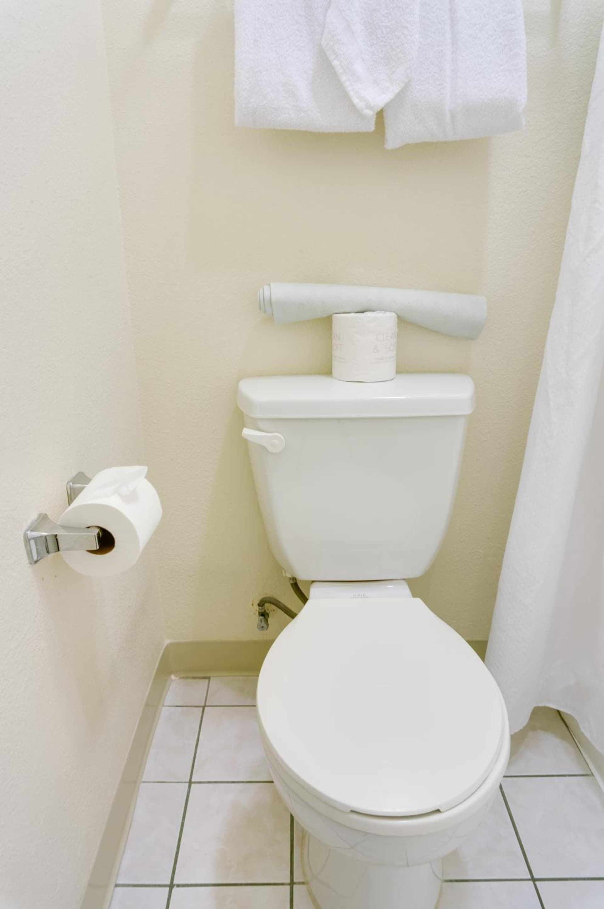 California Suites Hotel gallery photo in San Diego, CA — image 6