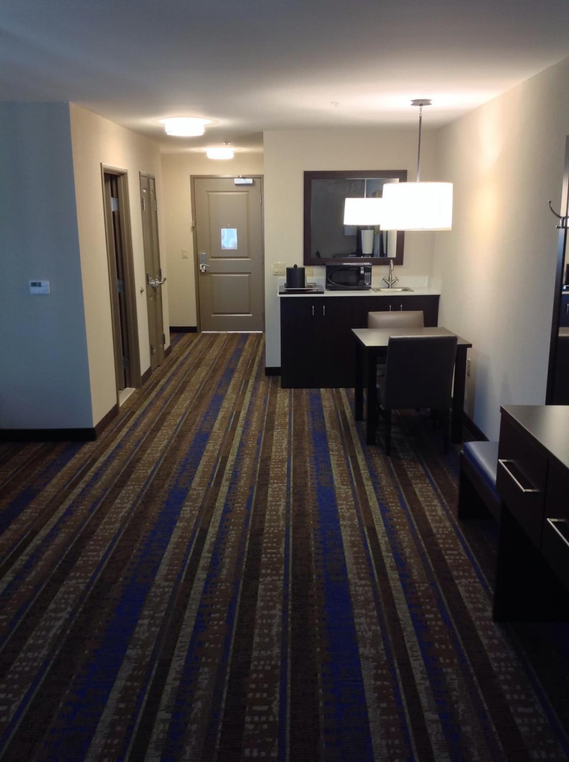 Holiday Inn & Suites Tupelo North by IHG interior in Tupelo, MS — gallery photo 2