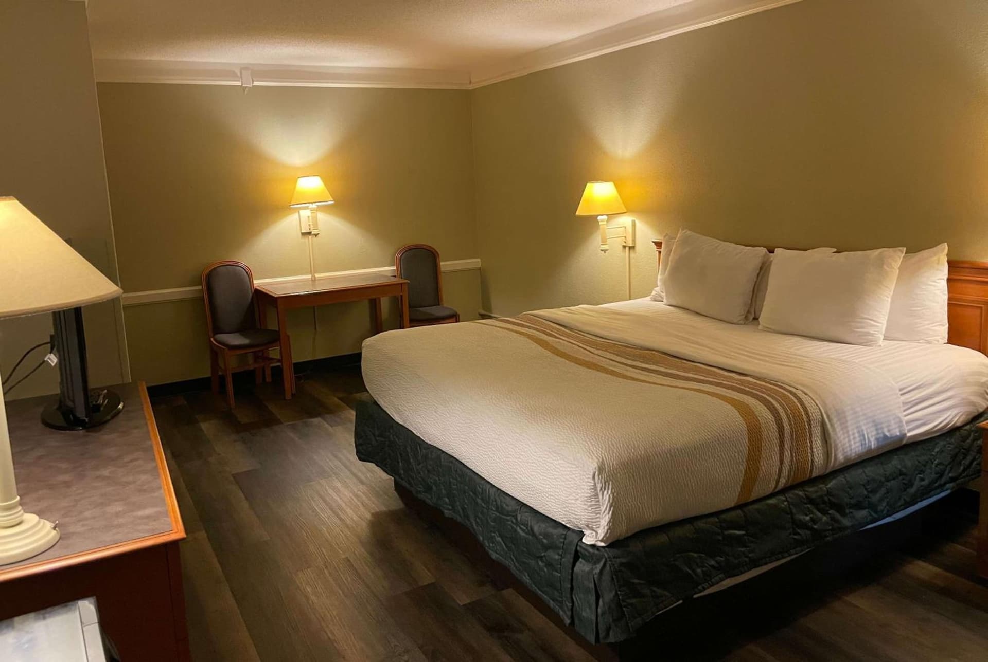 Quality Inn & Suites Tuscaloosa near University gallery photo in Tuscaloosa, AL — image 38