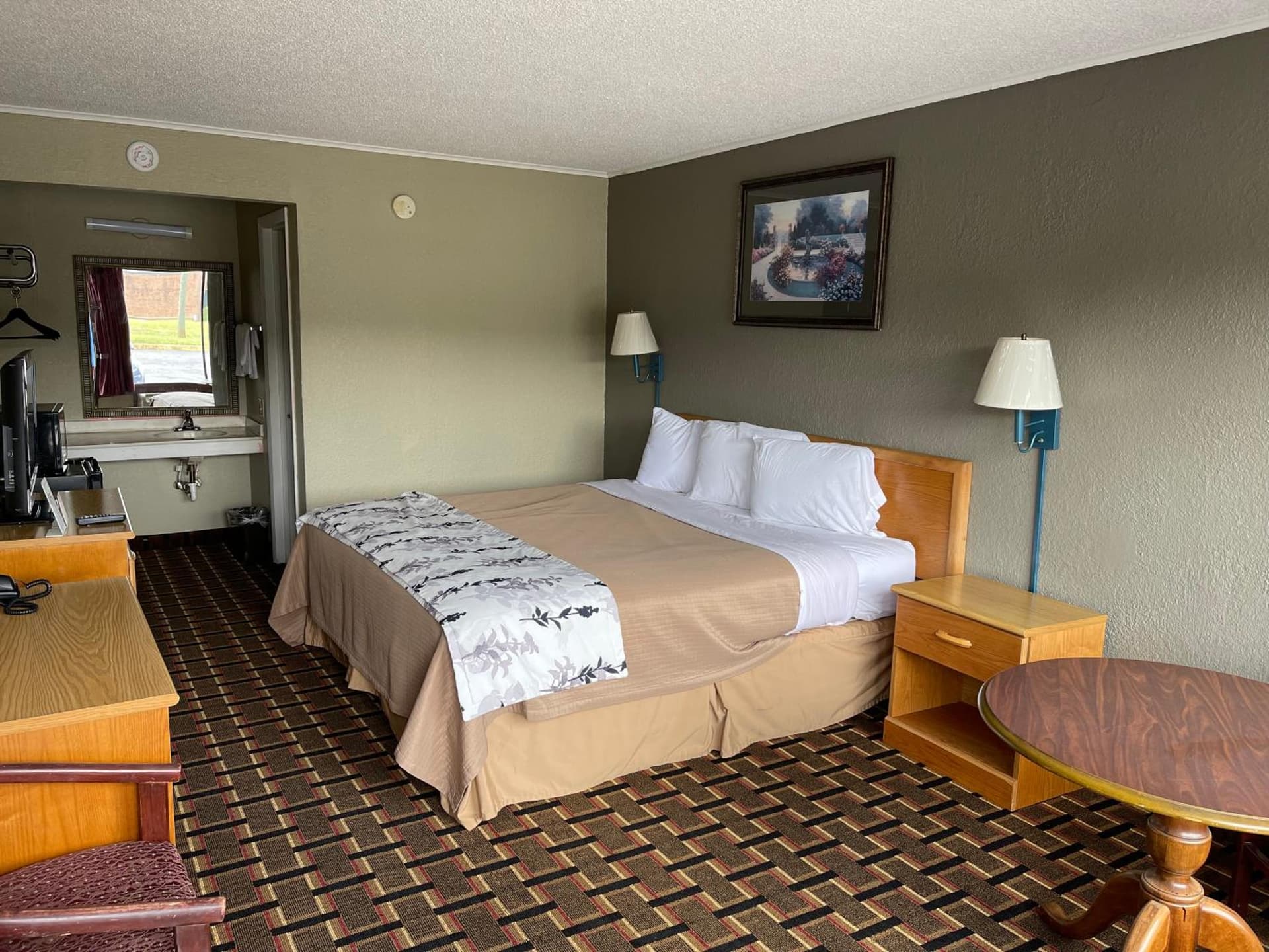 I-26 Inn gallery photo in Johnson City, TN — image 20