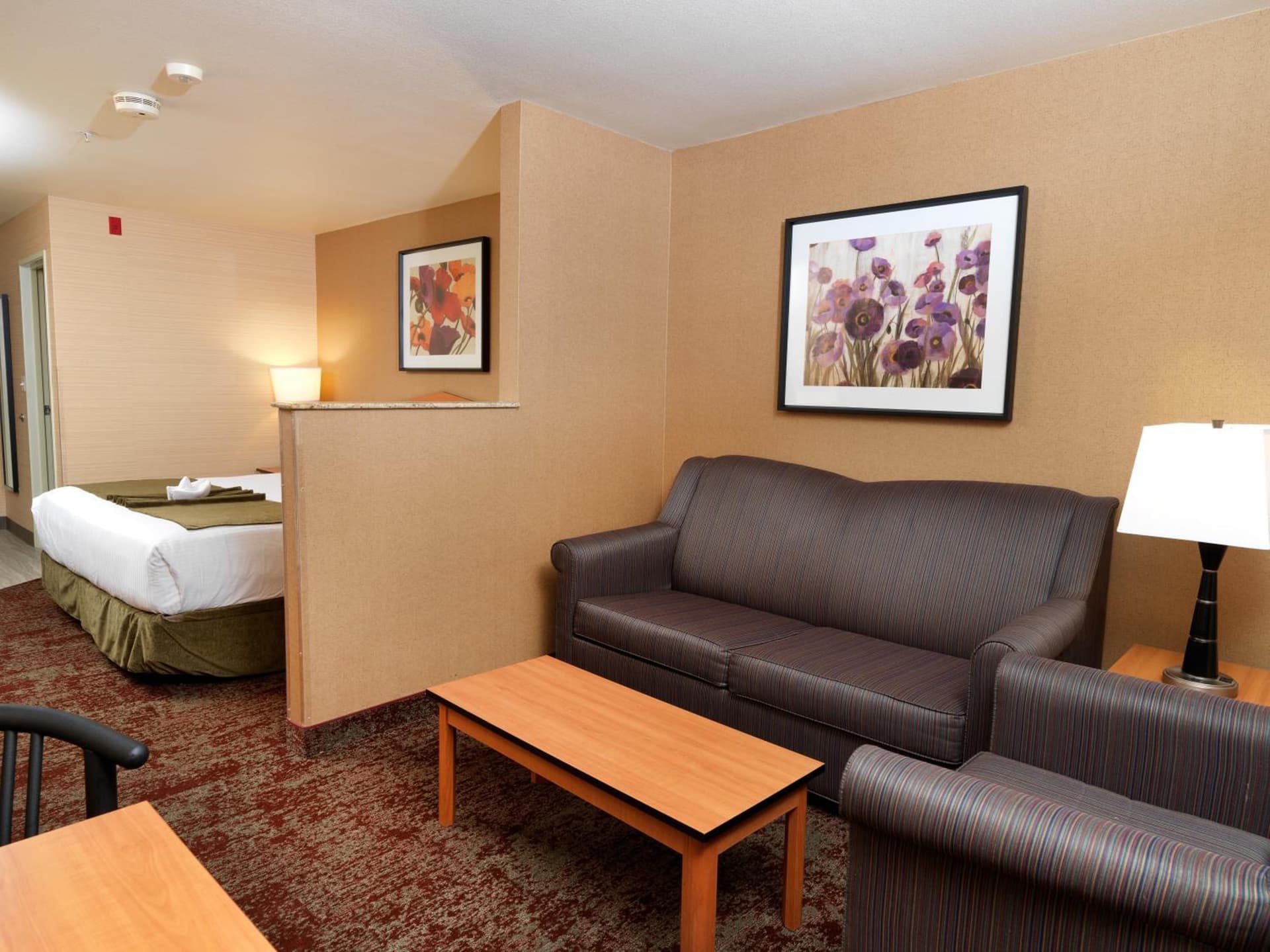 Crystal Inn Hotel & Suites - Midvalley gallery photo in Murray, UT — image 7