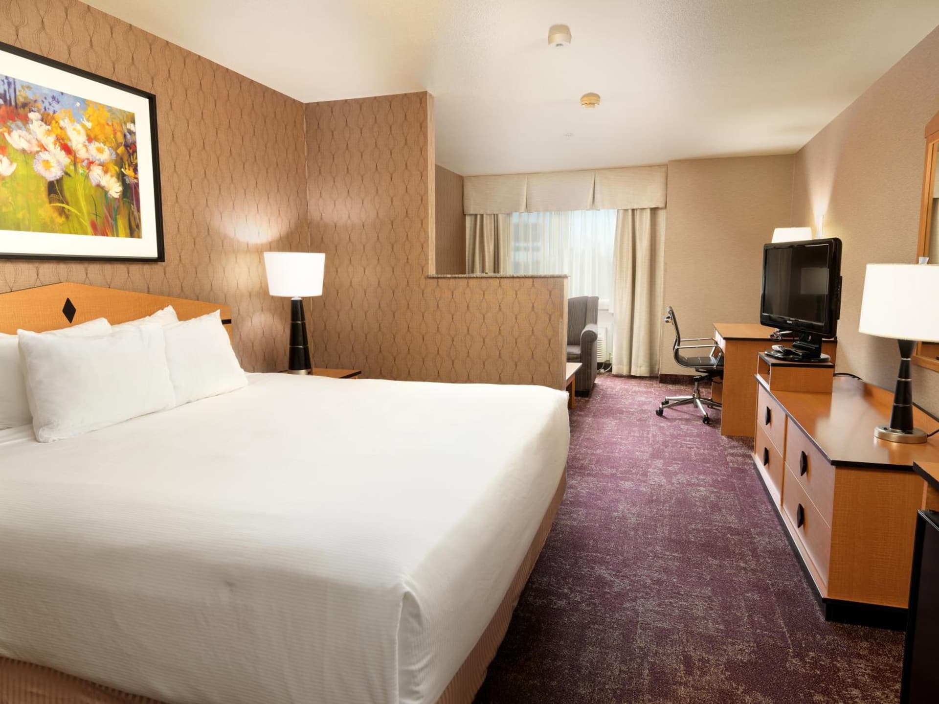 Crystal Inn Hotel & Suites - West Valley City gallery photo in West Valley City, UT — image 5