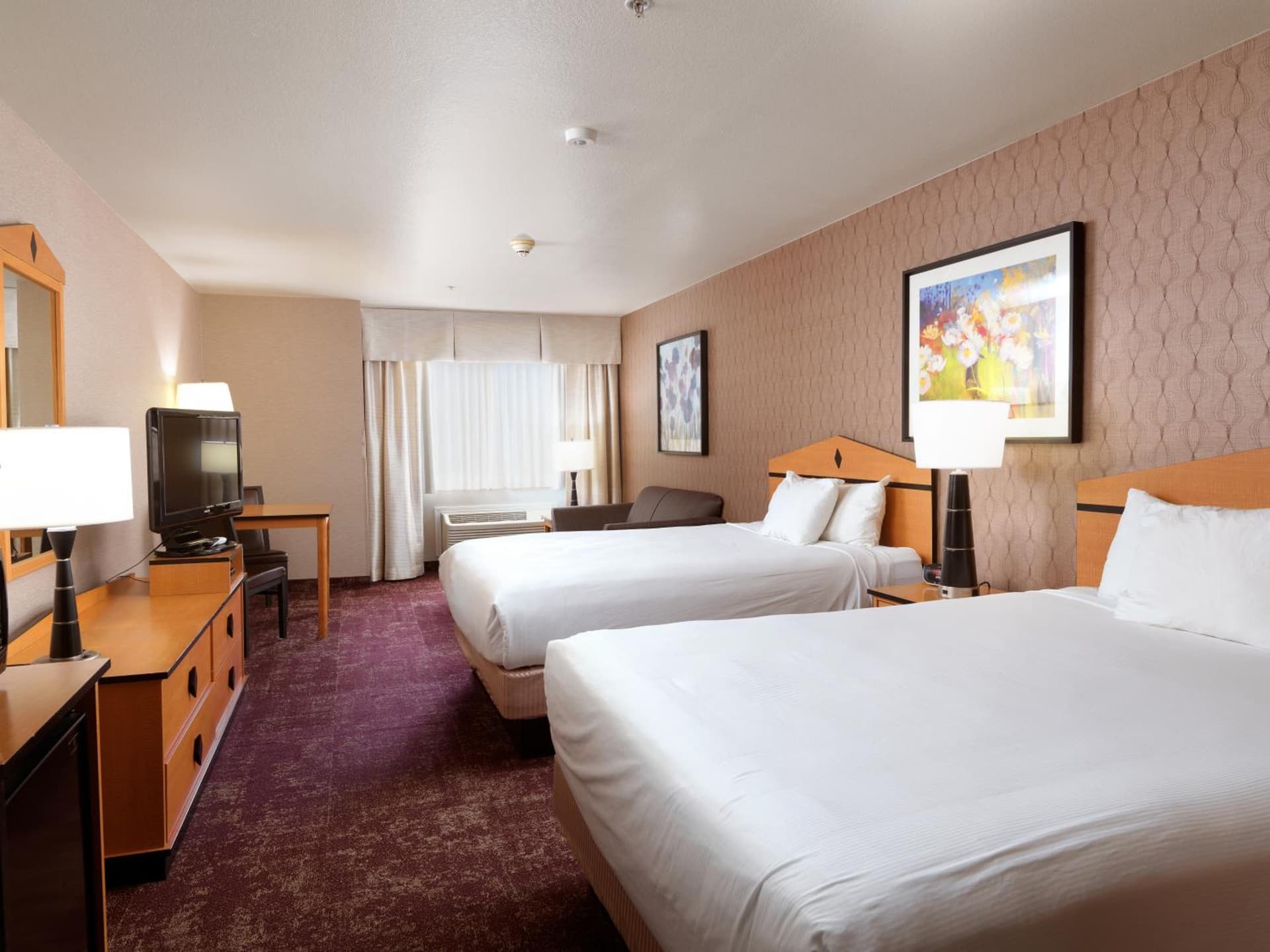Crystal Inn Hotel & Suites - West Valley City interior in West Valley City, UT — gallery photo 2