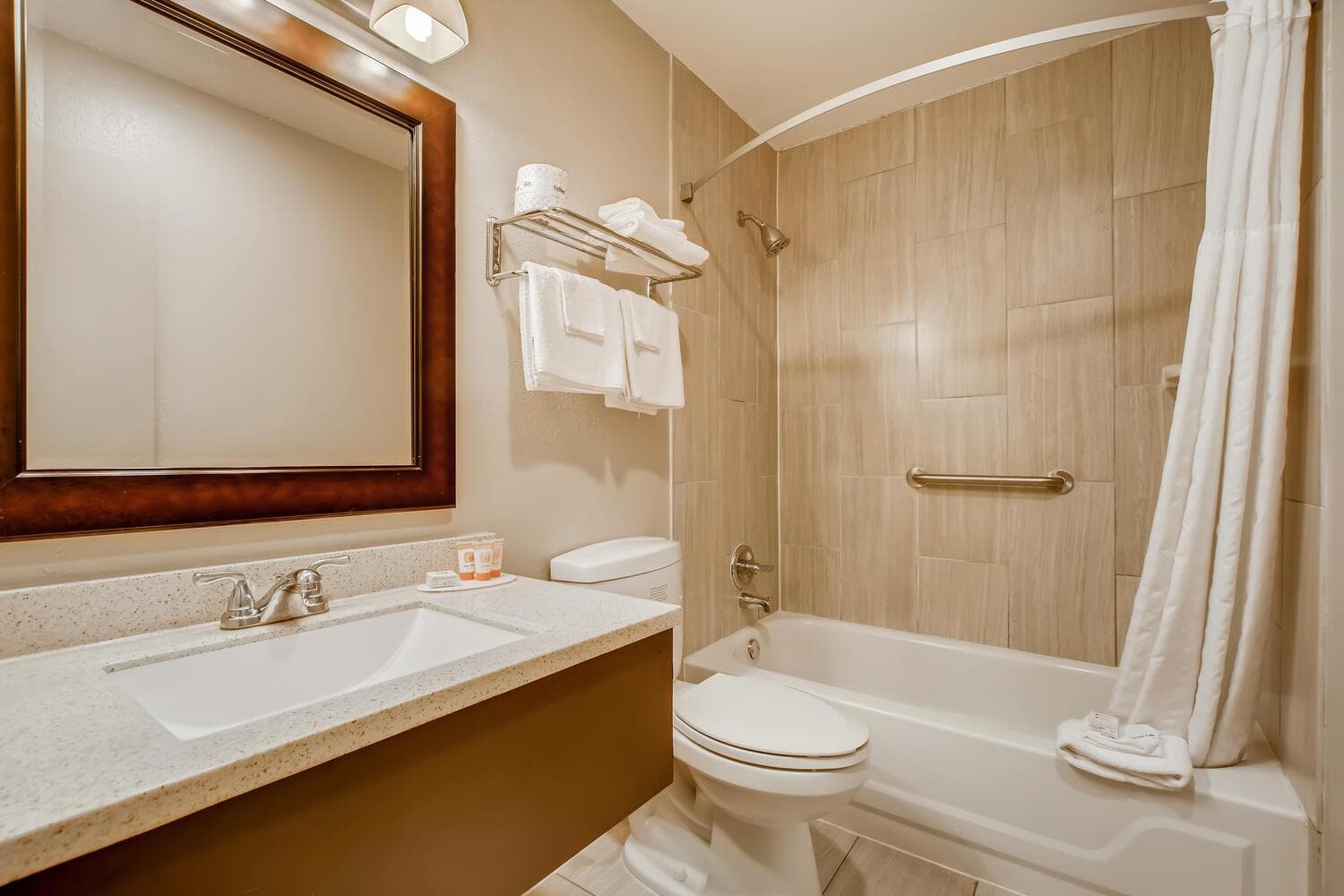 Orangewood Inn and Suites Midtown gallery photo in Austin, TX — image 41