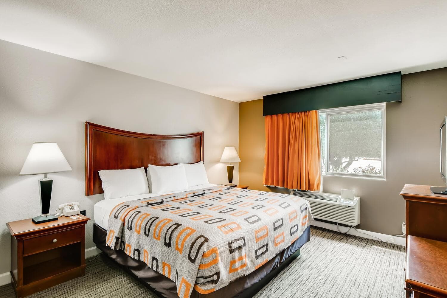 Orangewood Inn and Suites Midtown gallery photo in Austin, TX — image 53