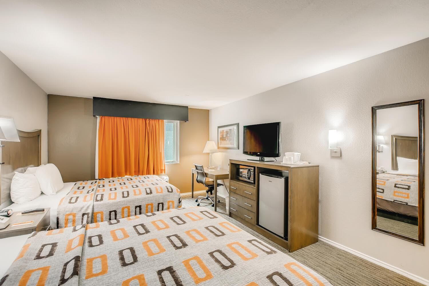 Orangewood Inn and Suites Midtown gallery photo in Austin, TX — image 59