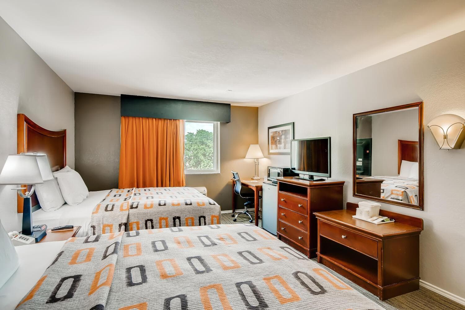 Orangewood Inn and Suites Midtown gallery photo in Austin, TX — image 16