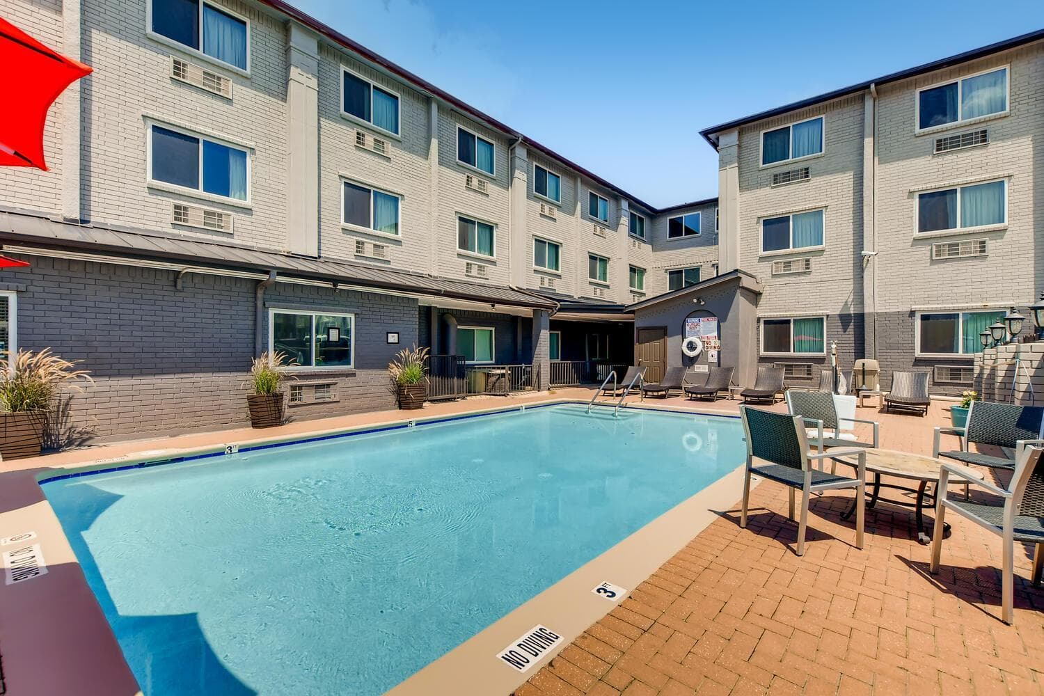 Orangewood Inn and Suites Midtown interior in Austin, TX — gallery photo 2