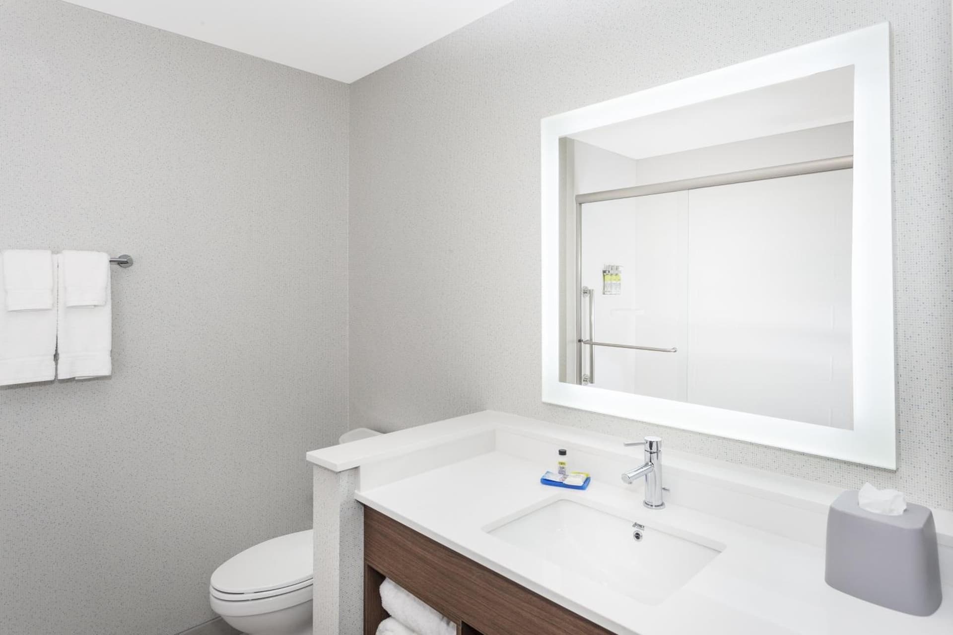 Holiday Inn Express & Suites - Hudson I-94 by IHG gallery photo in Hudson, WI — image 27