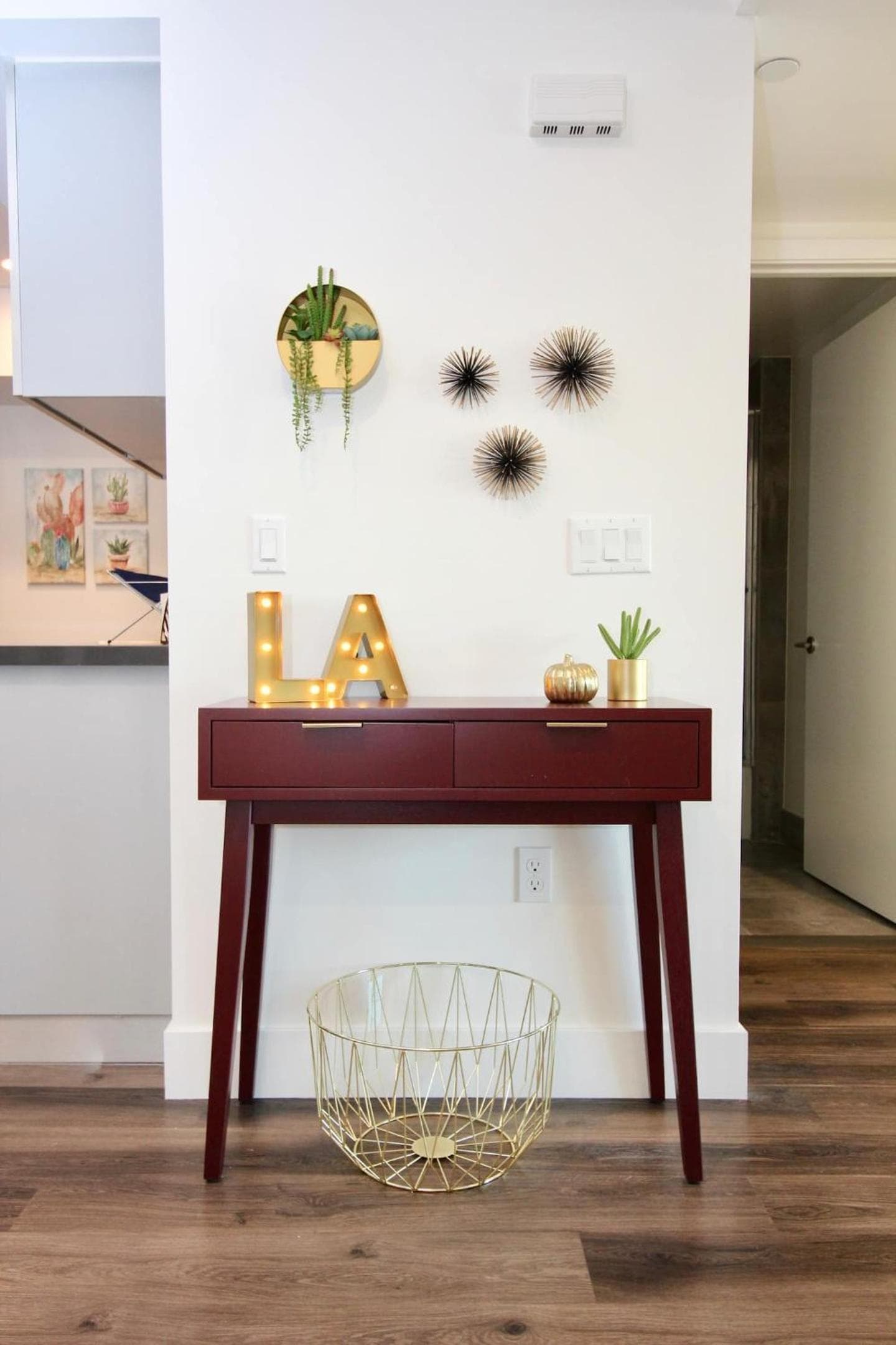Los Angeles Premium City Suites - Free Secured Parking interior in Los Angeles, CA — gallery photo 2