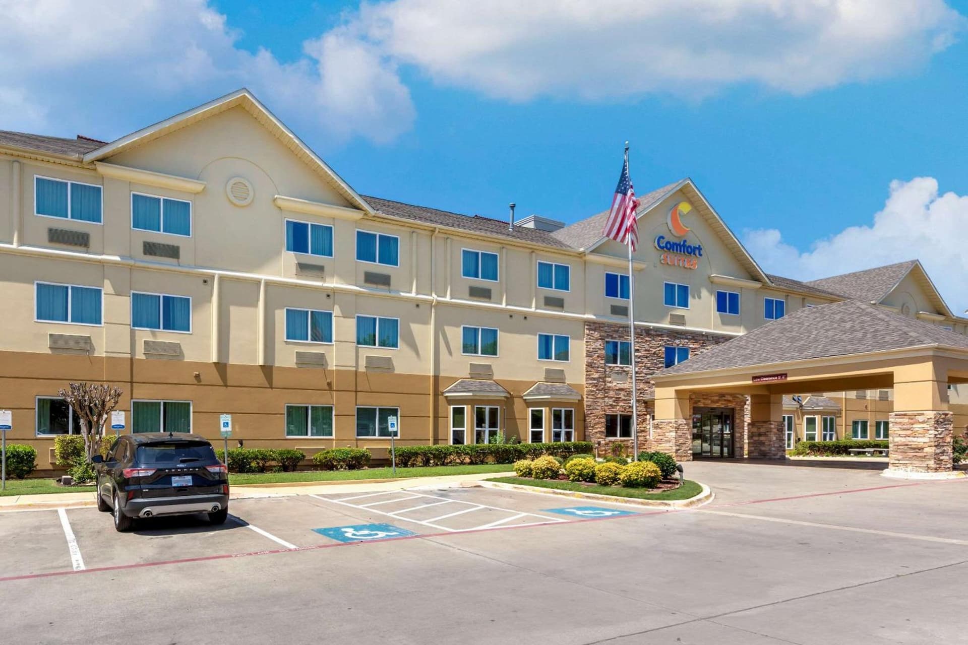 Comfort Suites North Dallas interior in Dallas, TX — gallery photo 2