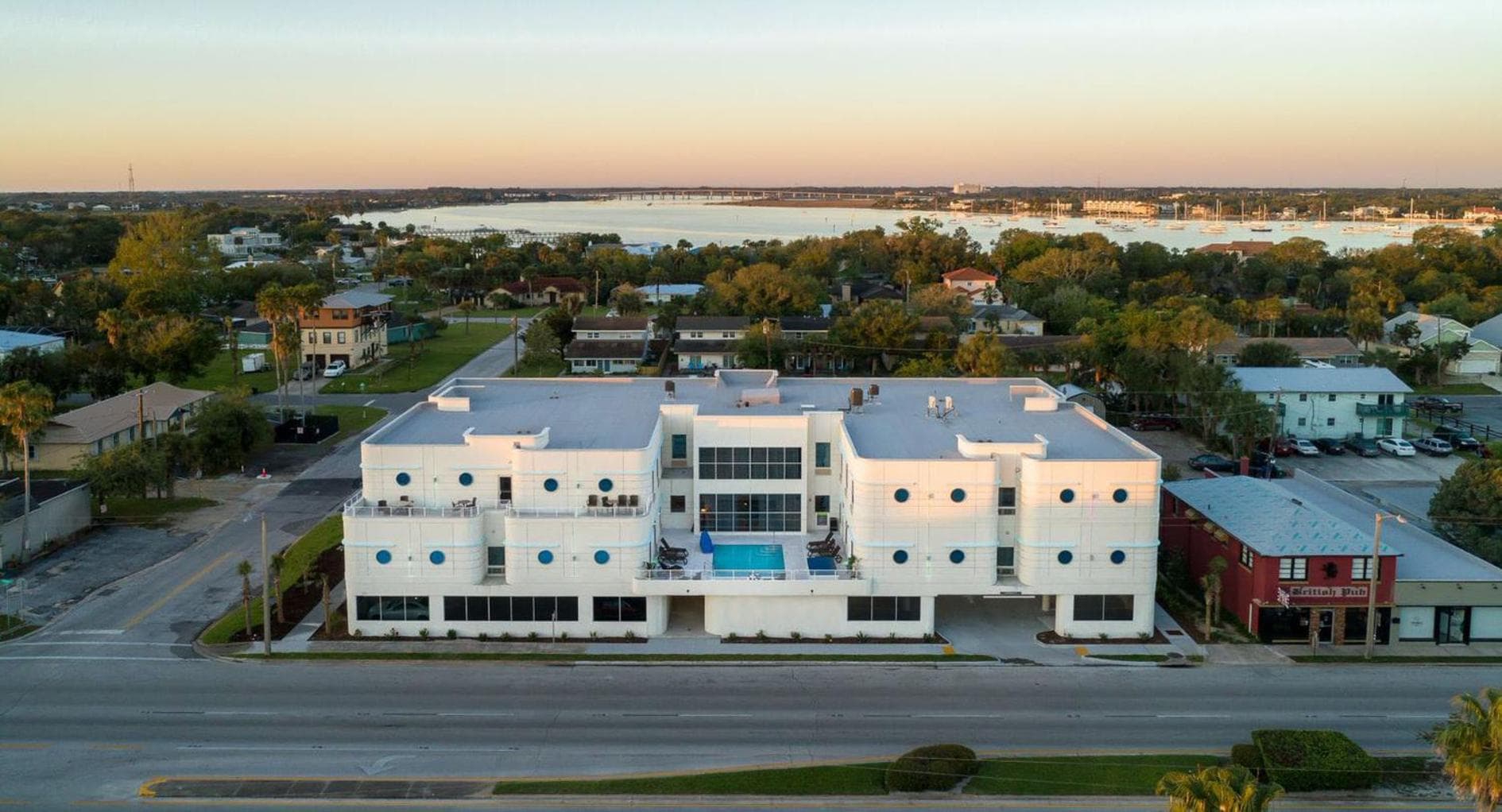 voco St Augustine Historic Area by IHG interior in St. Augustine, FL — gallery photo 2