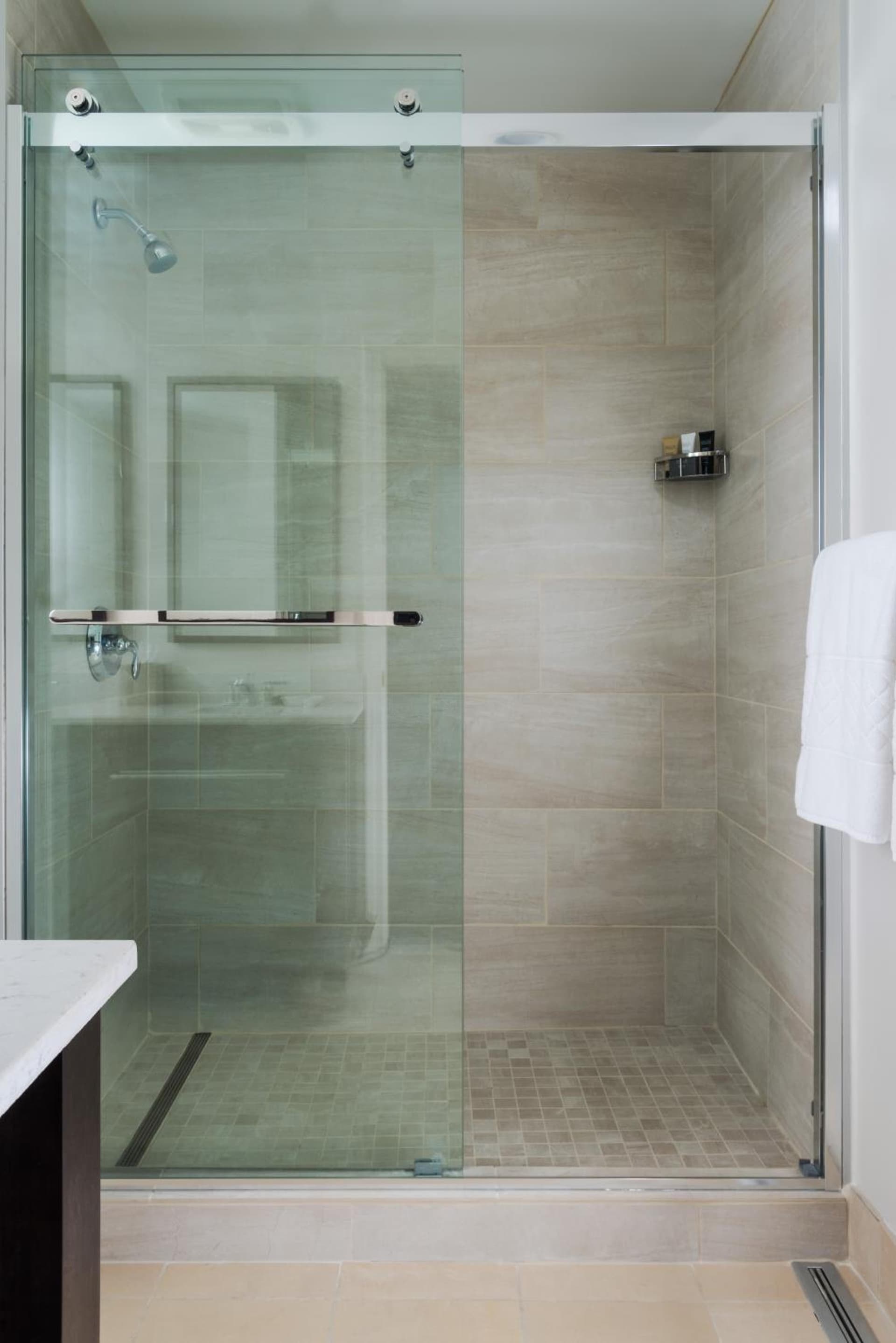 The Equinox Golf Resort & Spa gallery photo in Manchester — image 123