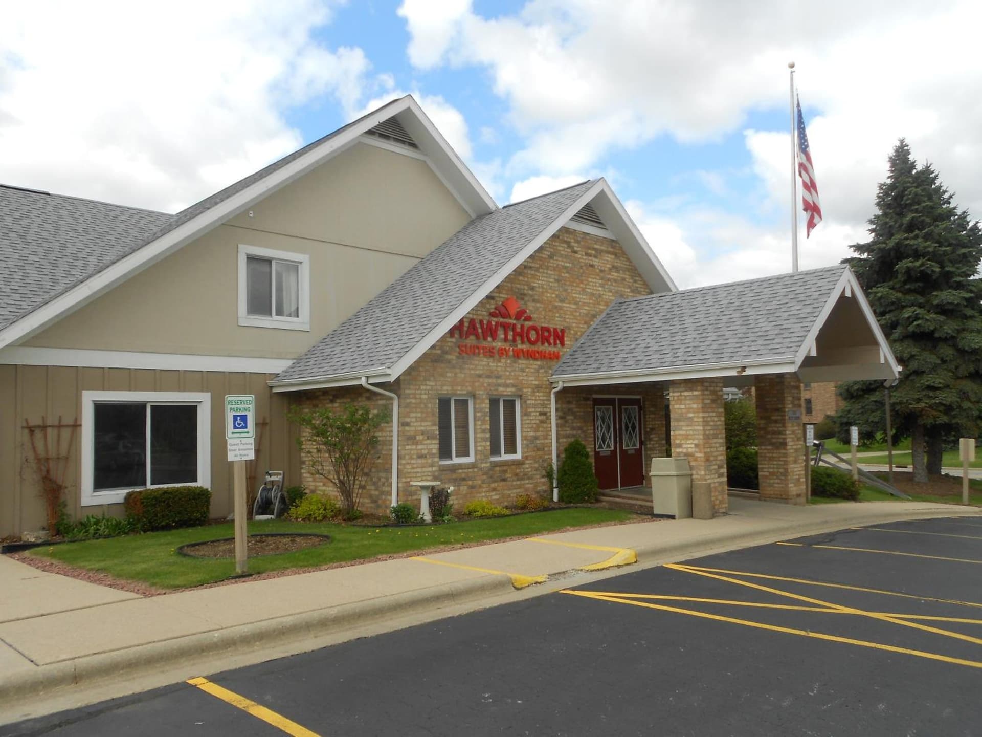 Hawthorn Extended Stay by Wyndham Green Bay gallery photo in Green Bay, WI — image 19