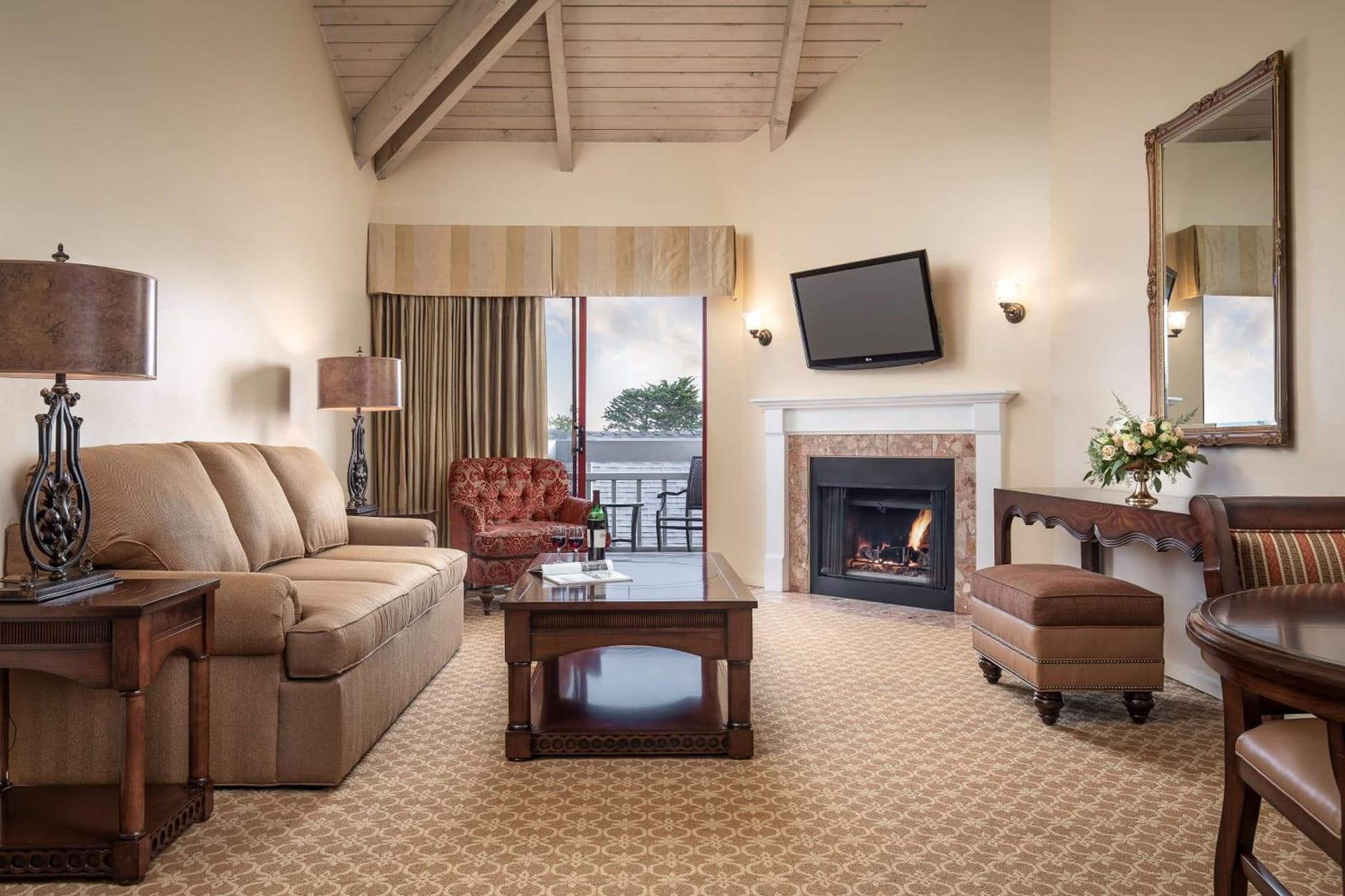 Victorian Inn gallery photo in Monterey, CA — image 18