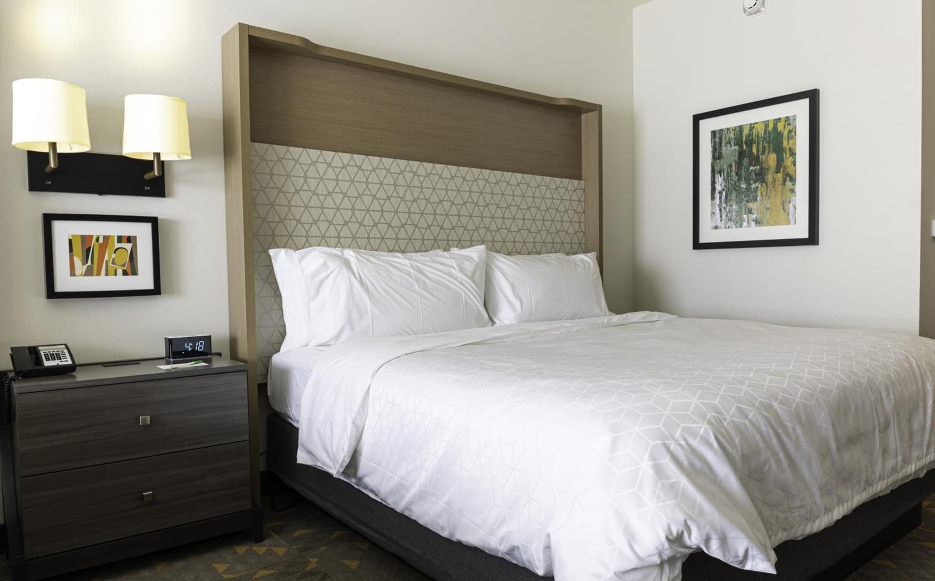 Holiday Inn Glendale - Stadium & Ent Dist by IHG interior in Glendale, AZ — gallery photo 2