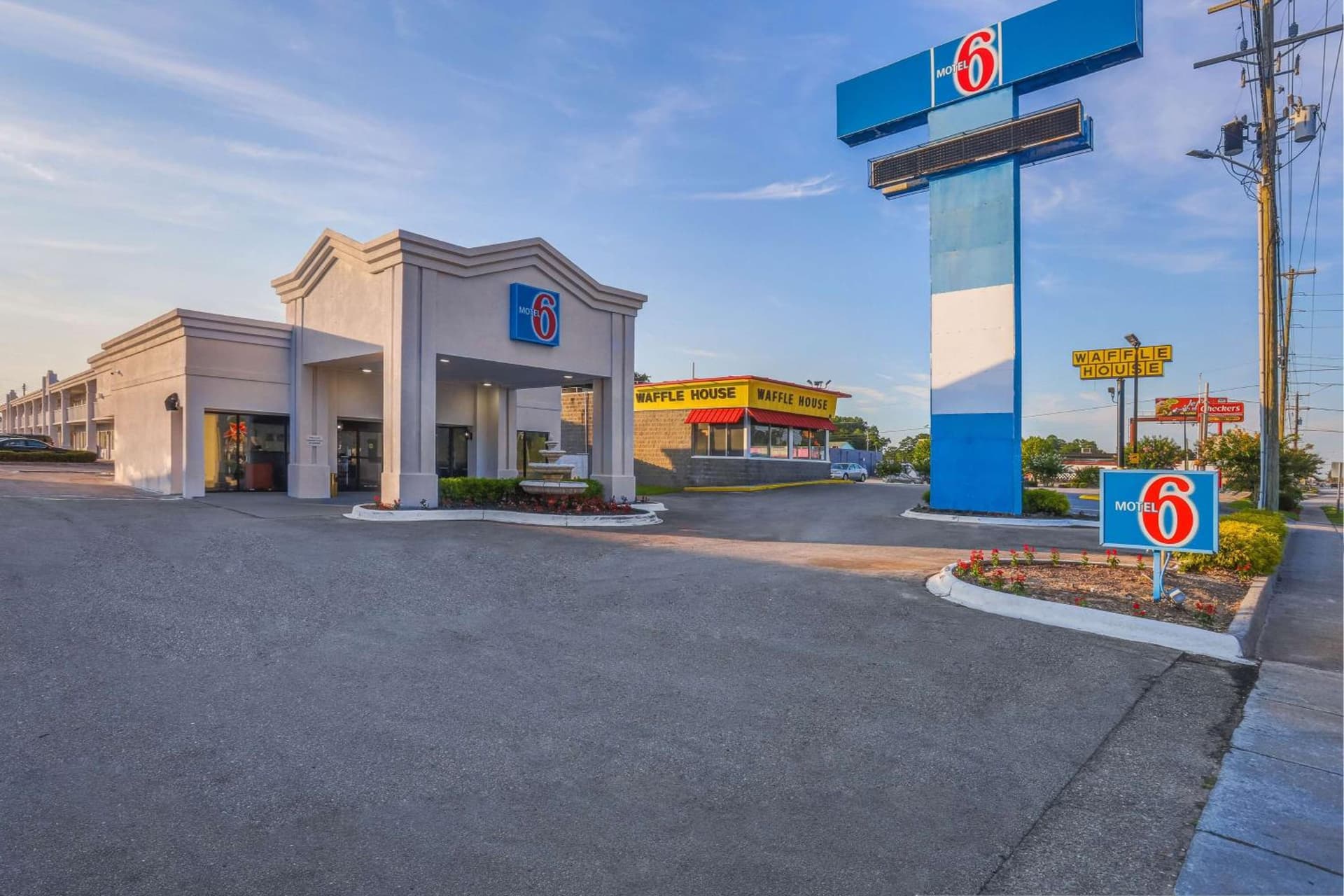 Motel 6-Jacksonville, NC property views in Jacksonville, NC — gallery photo 3