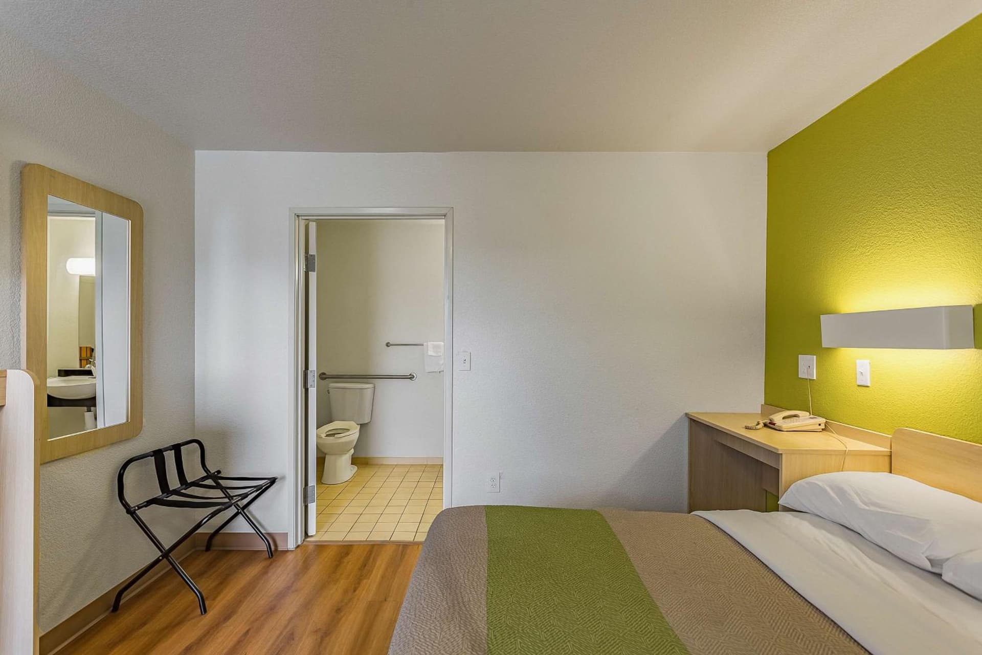 Motel 6-Billings, MT - South gallery photo in Billings, MT — image 22