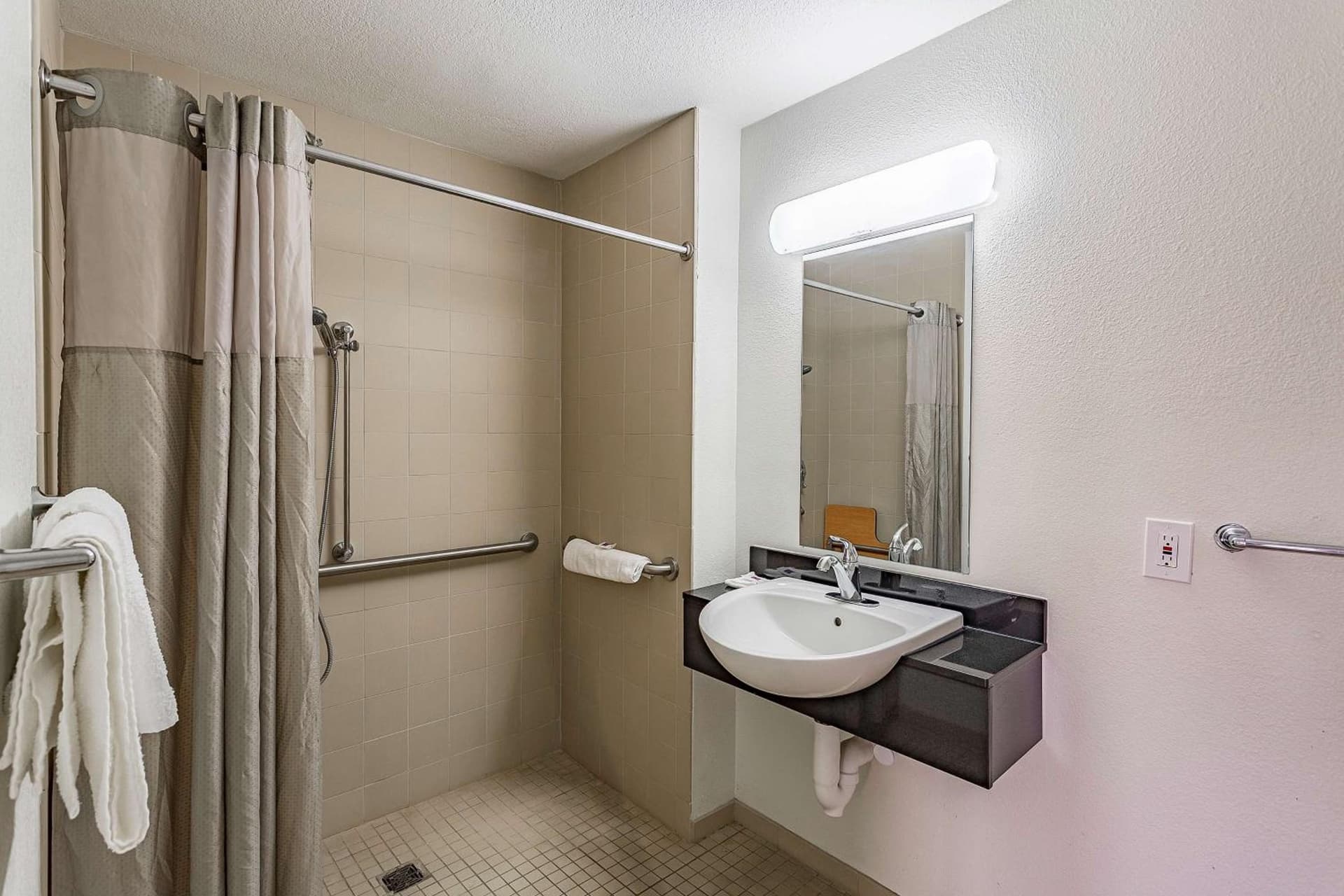 Motel 6-Billings, MT - South gallery photo in Billings, MT — image 15