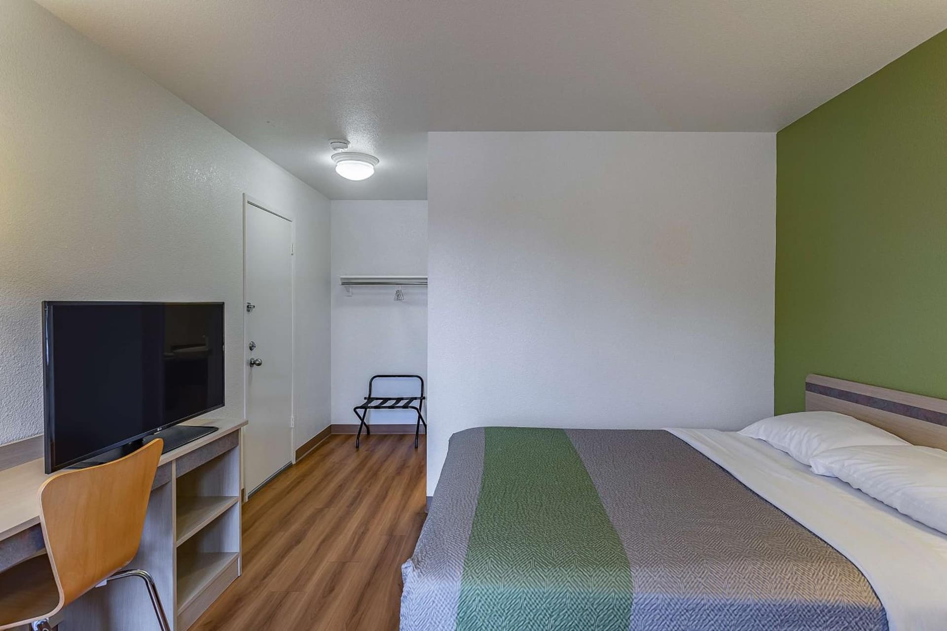 Motel 6-Billings, MT - South gallery photo in Billings, MT — image 11