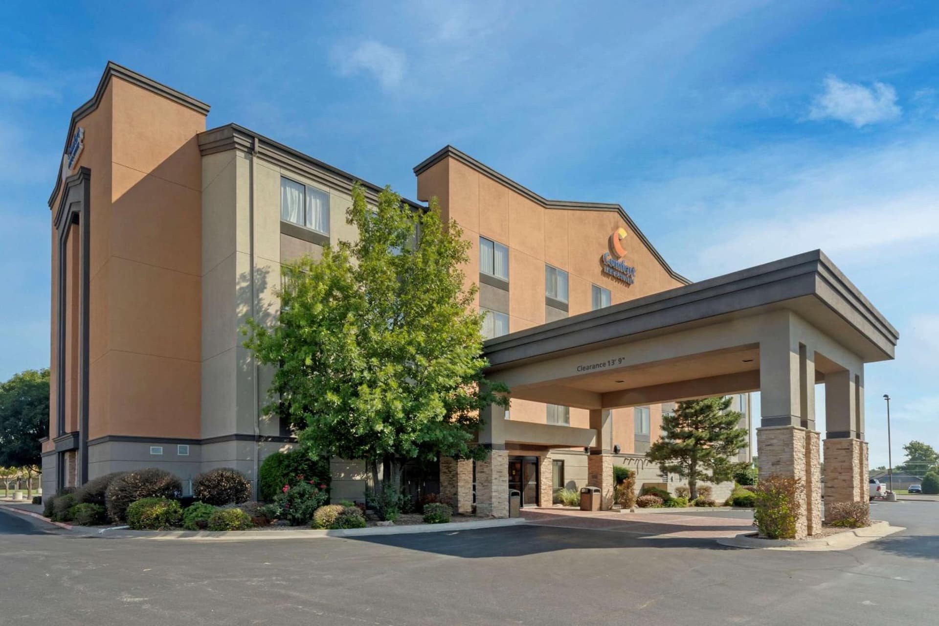 Holiday Inn Express & Suites Weatherford by IHG featured exterior or lobby in Weatherford, OK — similar hotel