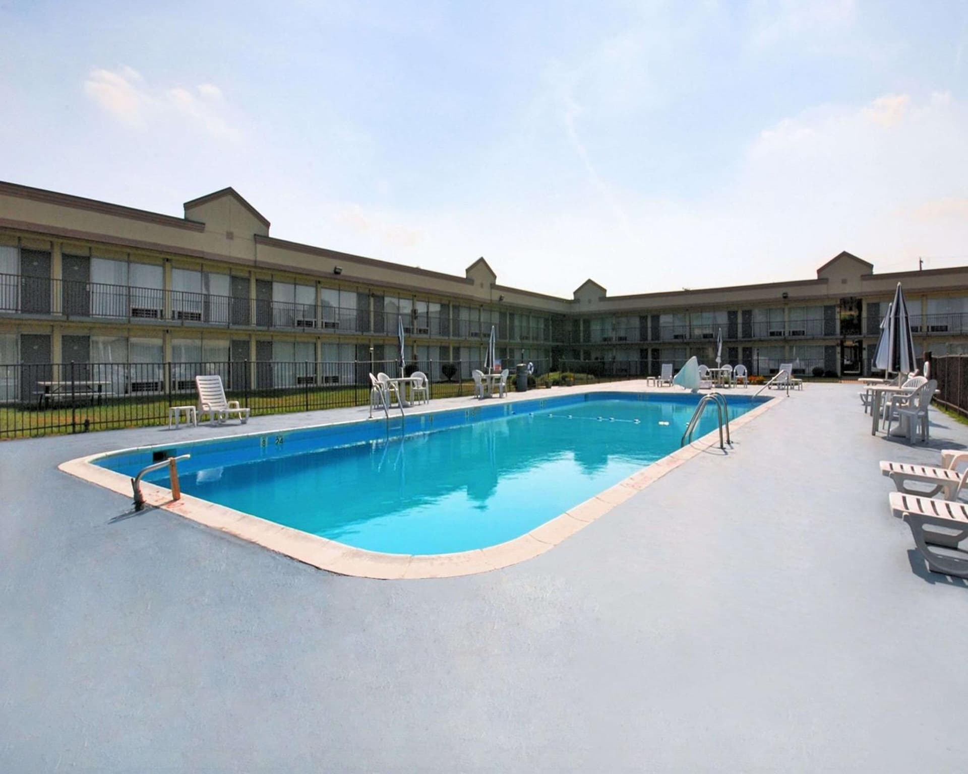 Quality Inn & Suites York East gallery photo in York, PA — image 32