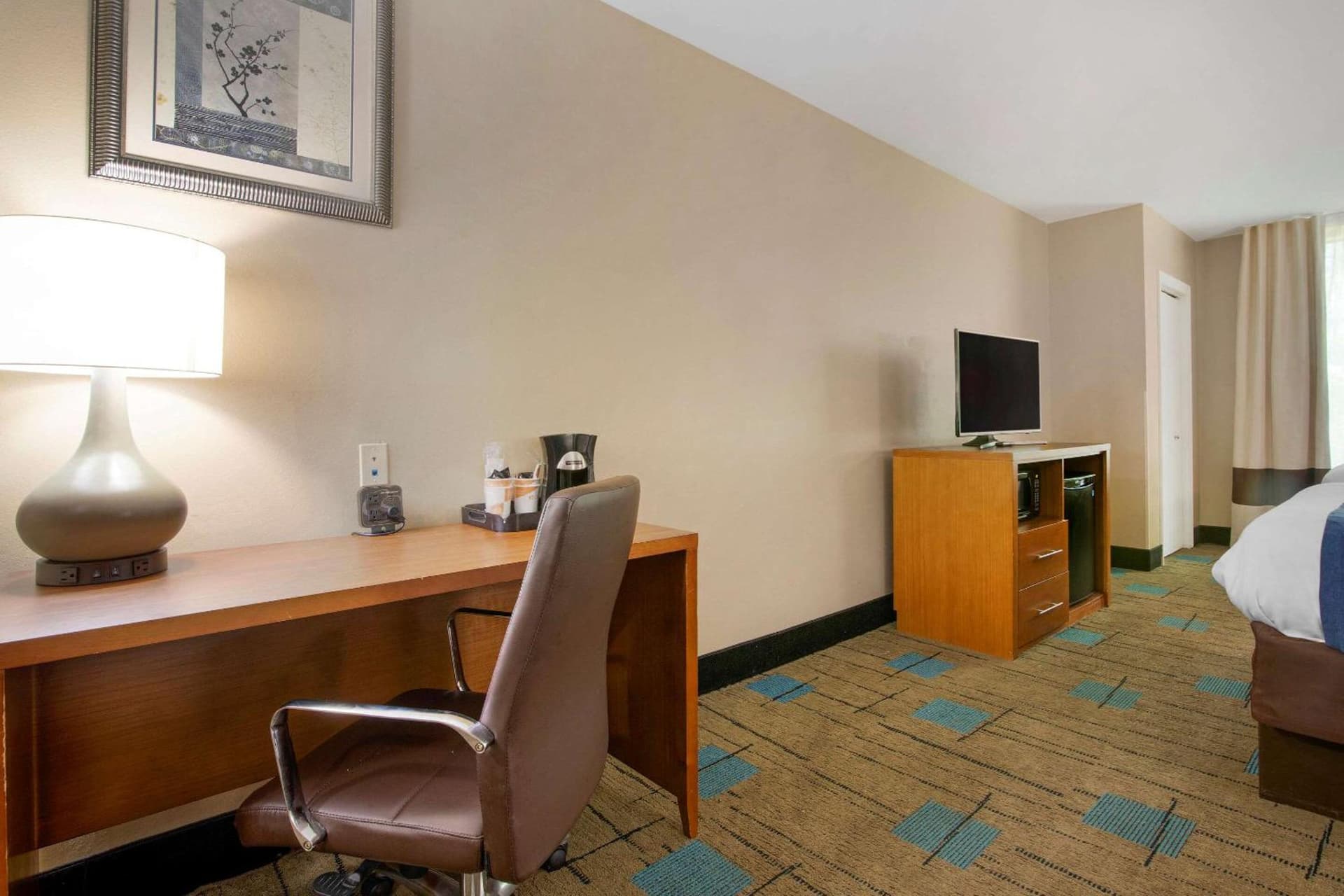 Comfort Suites near MCAS Beaufort property views in Beaufort, SC — gallery photo 3