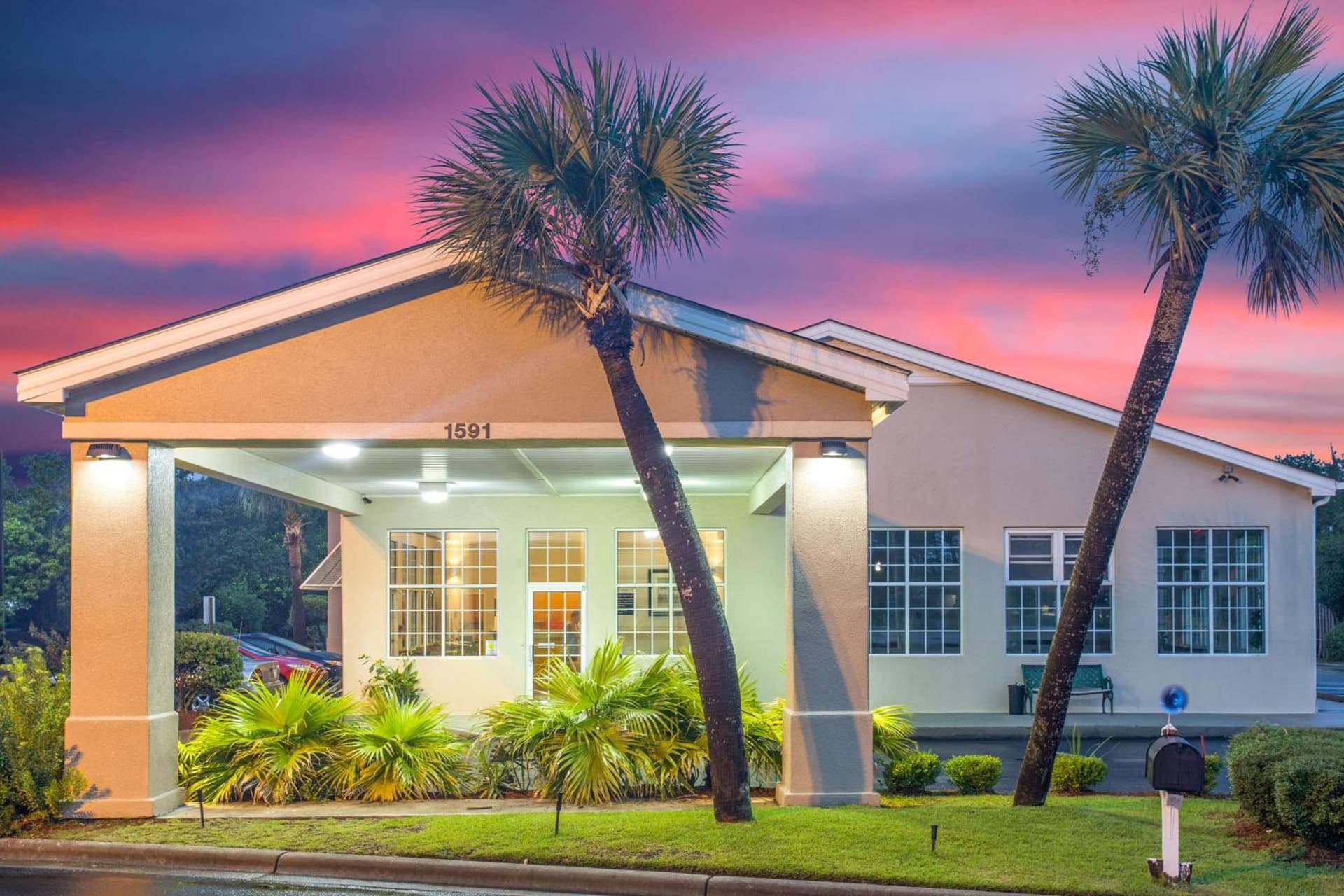SureStay Hotel by Best Western North Myrtle Beach featured exterior or lobby in Myrtle Beach, SC — similar hotel